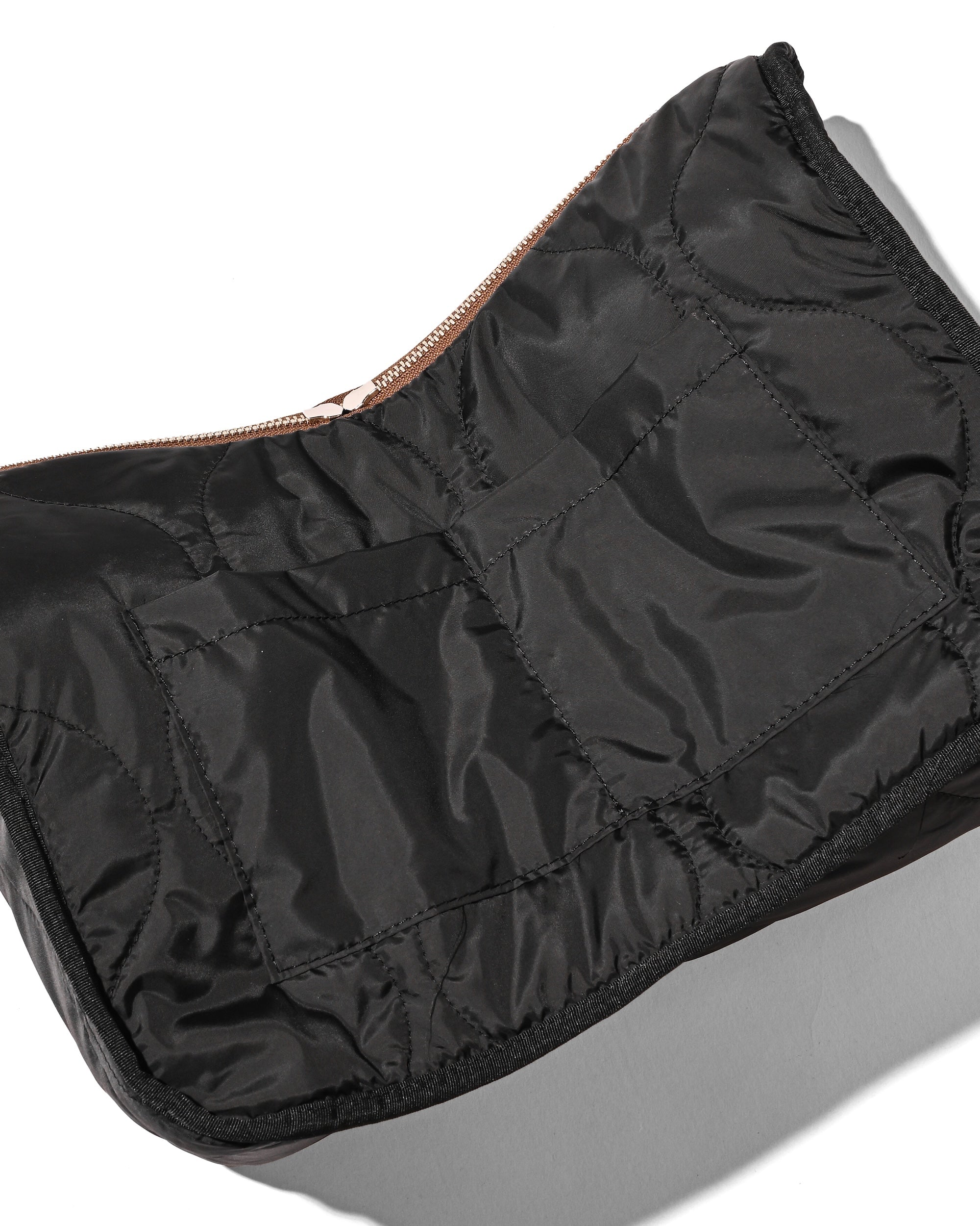 SUEDE DAYOFF BAG (BROWN)