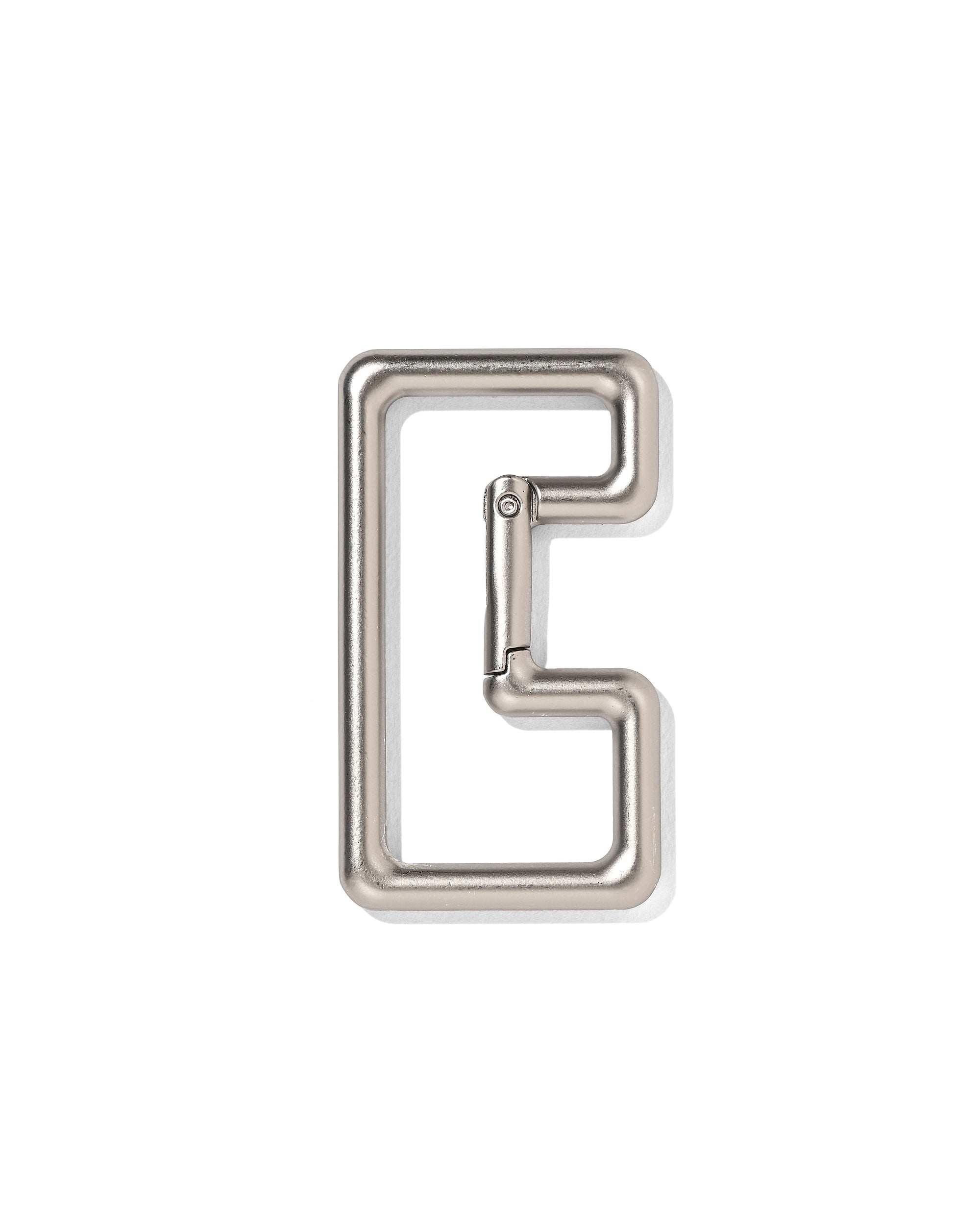 【5.9 SAT 20:00- IN STOCK】“C” LOGO CARABINER (SILVER)