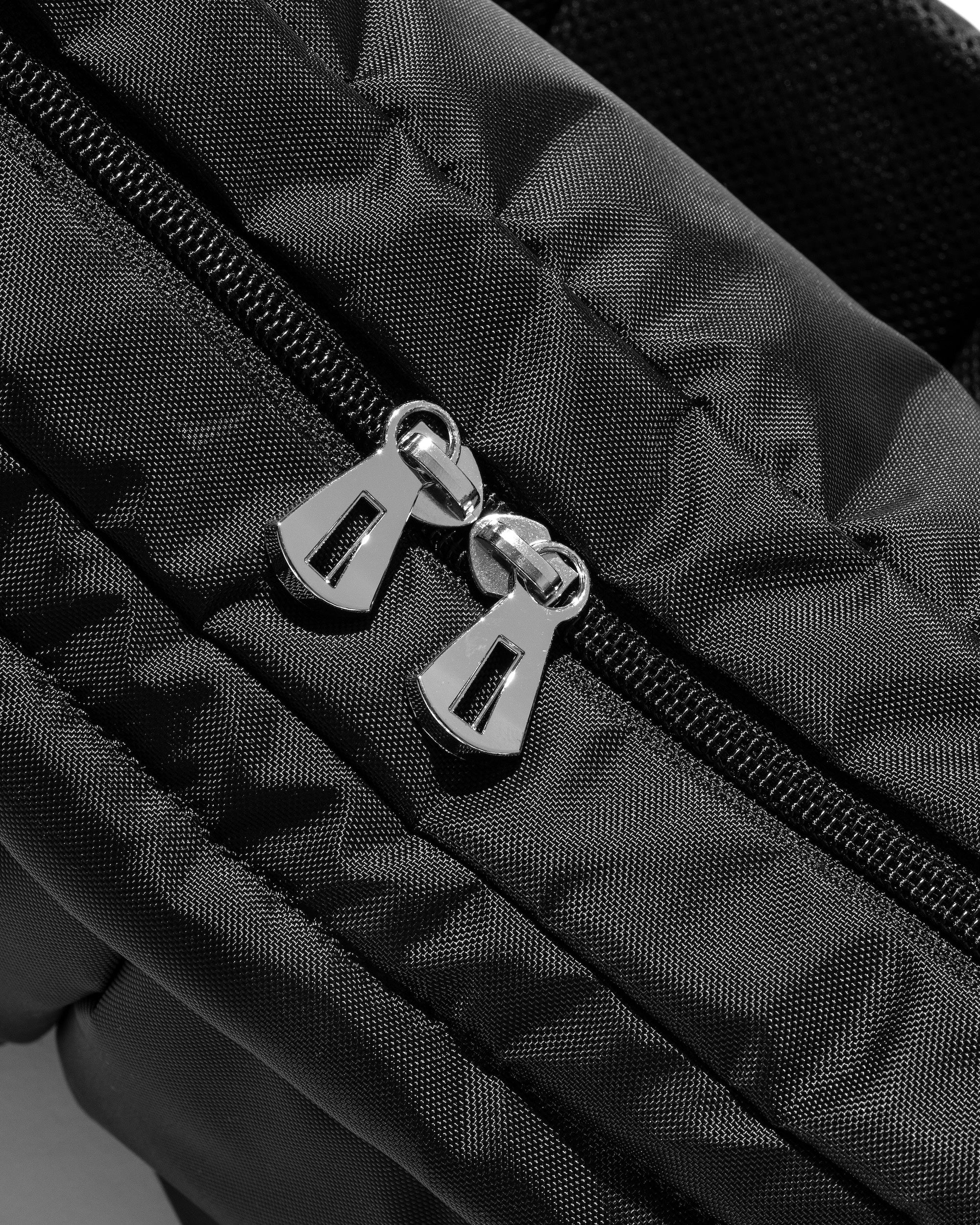 【8.27 WED 20:00- IN STOCK】MULTI POCKET HOLIDAY BAG