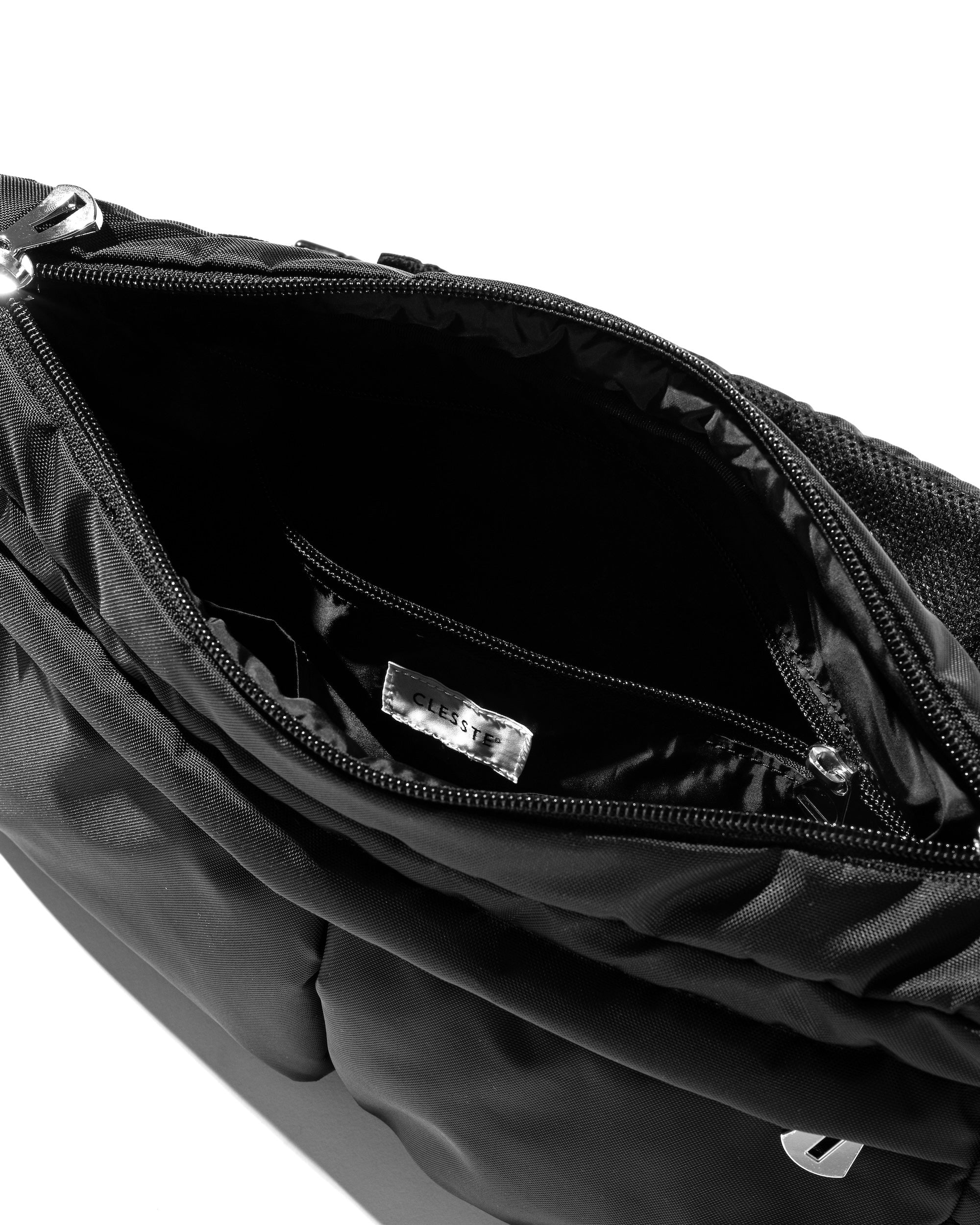 【8.27 WED 20:00- IN STOCK】MULTI POCKET HOLIDAY BAG