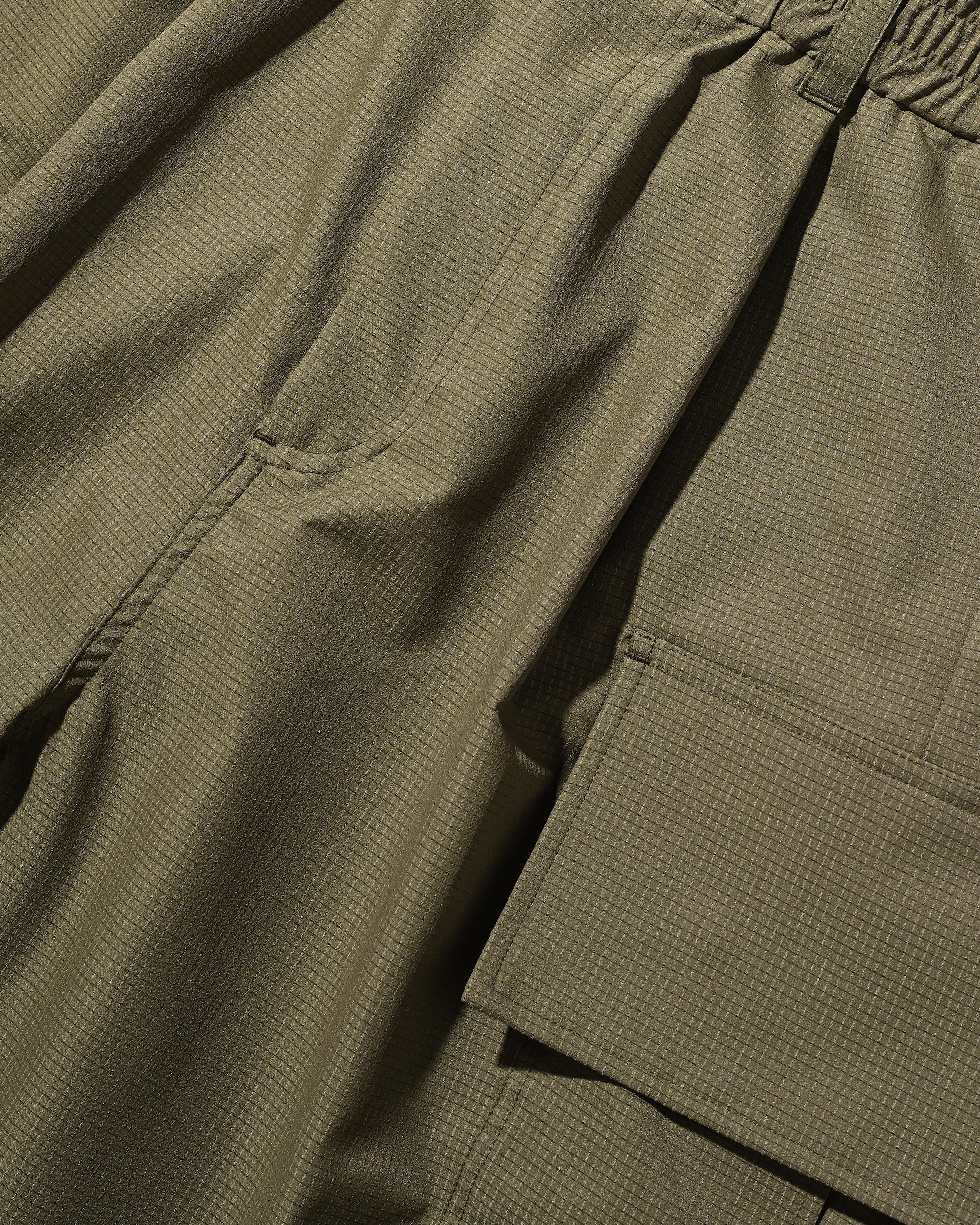 【4.11 SAT 20:00- IN STOCK】COOLDOTS® CITY MEGA POCKET BALLOON CARGO HALF PANTS (OLIVE)