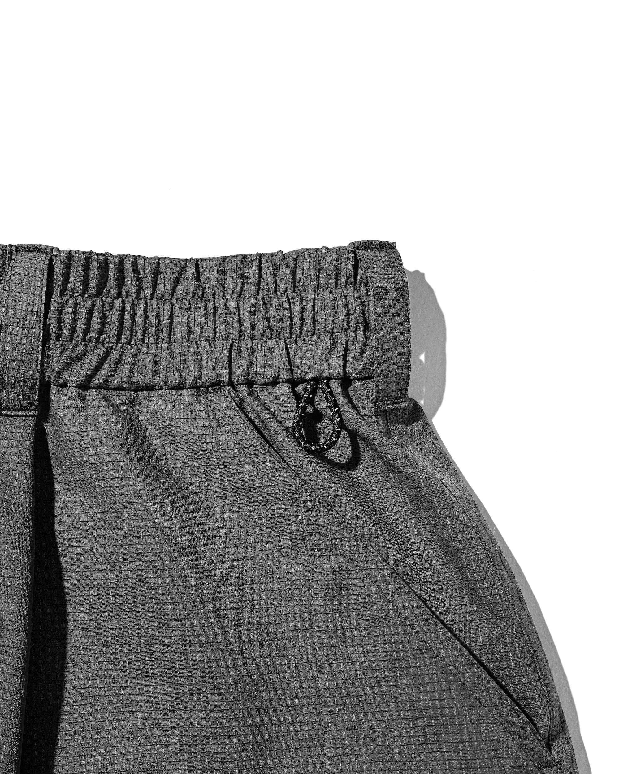 【4.11 SAT 20:00- IN STOCK】COOLDOTS® CITY MEGA POCKET BALLOON CARGO HALF PANTS (CHARCOAL)