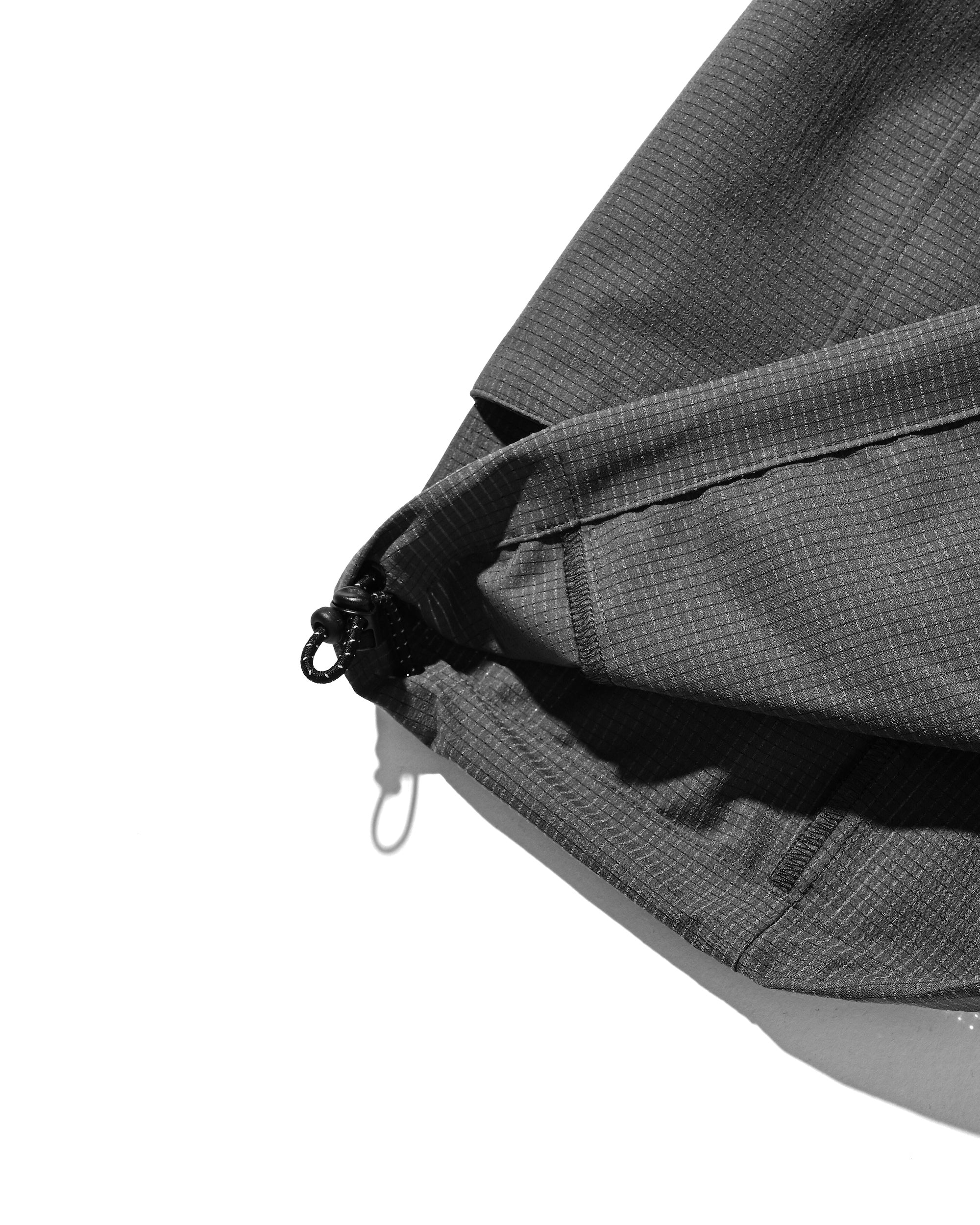 【4.11 SAT 20:00- IN STOCK】COOLDOTS® CITY MEGA POCKET BALLOON CARGO HALF PANTS (CHARCOAL)