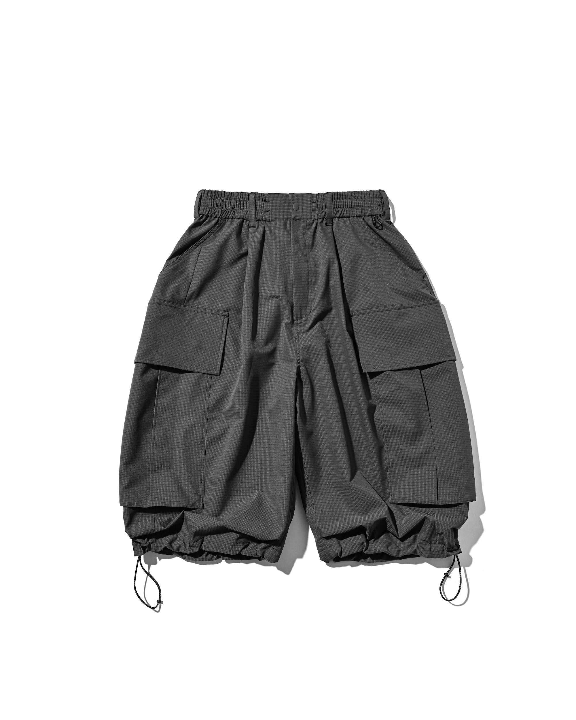 【4.11 SAT 20:00- IN STOCK】COOLDOTS® CITY MEGA POCKET BALLOON CARGO HALF PANTS (CHARCOAL)