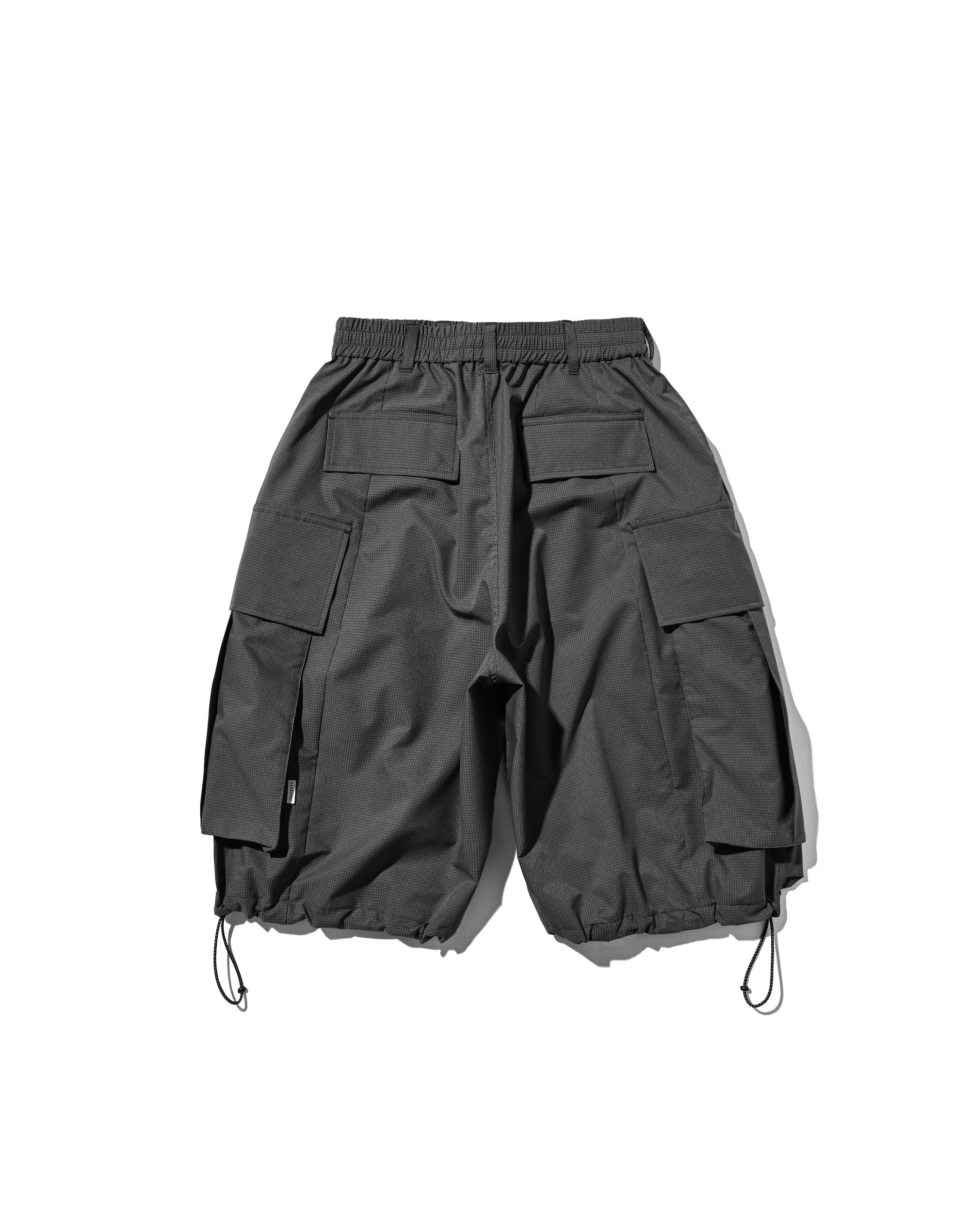 【4.11 SAT 20:00- IN STOCK】COOLDOTS® CITY MEGA POCKET BALLOON CARGO HALF PANTS (CHARCOAL)