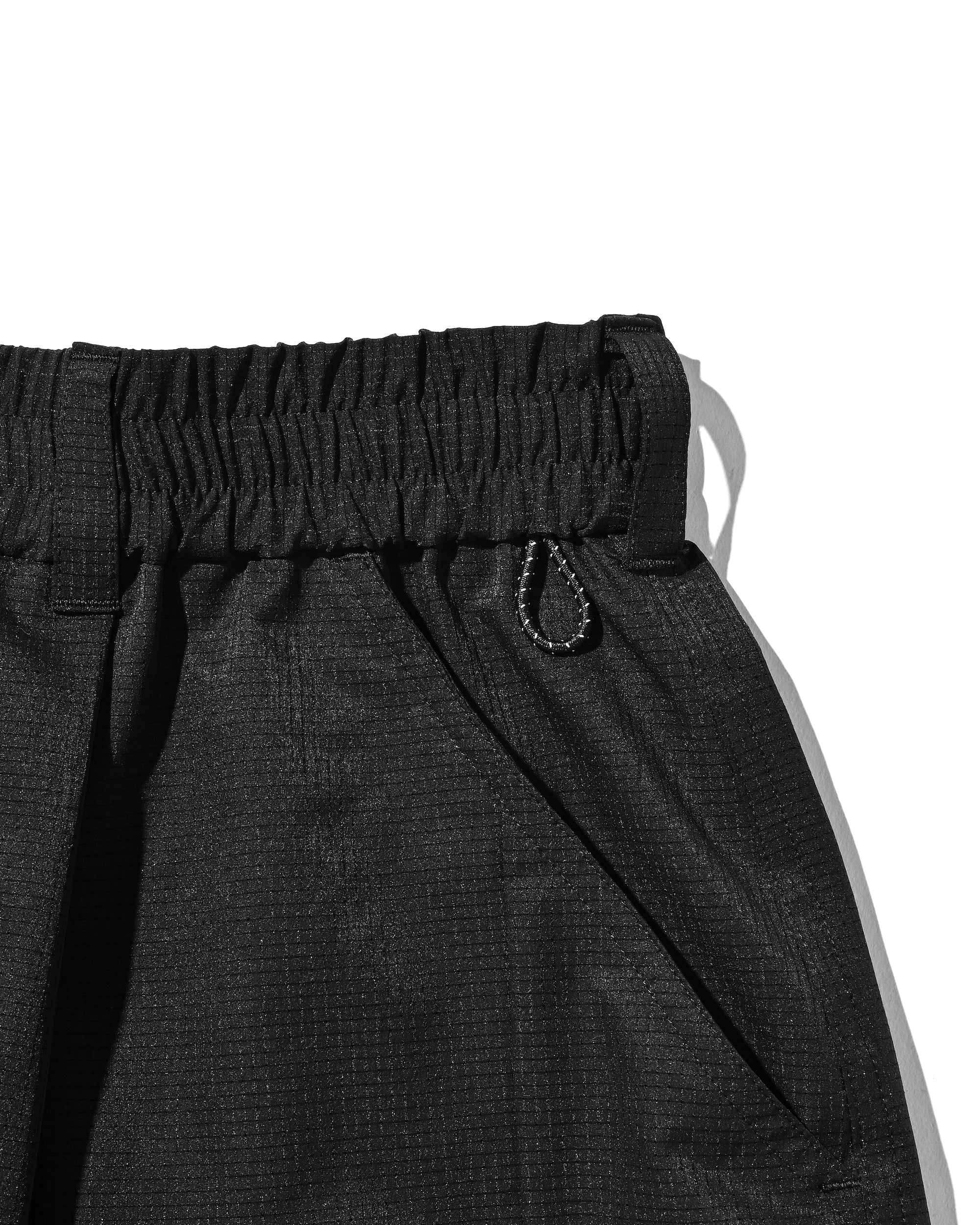 【4.11 SAT 20:00- IN STOCK】COOLDOTS® CITY MEGA POCKET BALLOON CARGO HALF PANTS (BLACK)