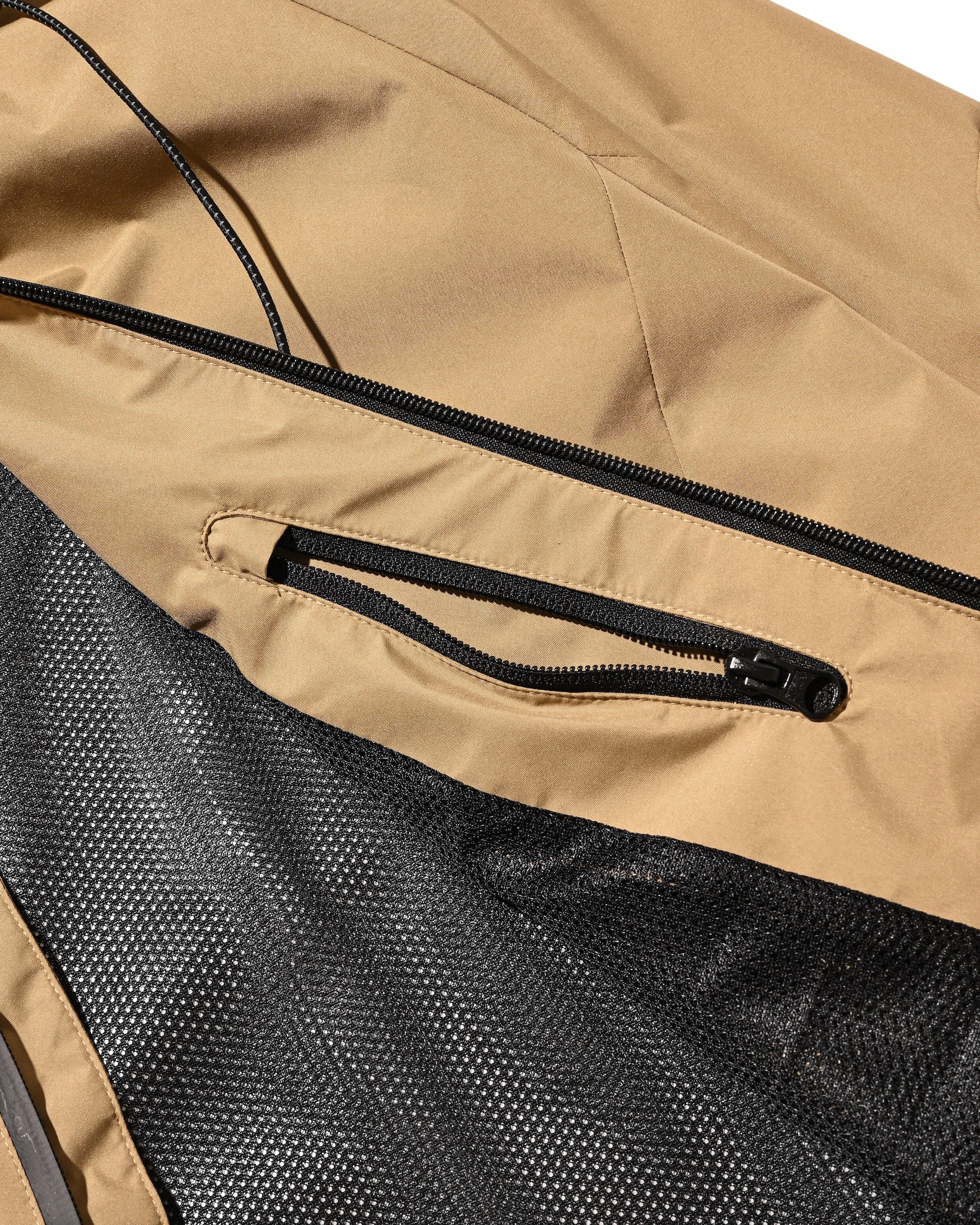 +phenix WINDSTOPPER® by GORE-TEX LABS CITY MOUNTAIN JACKET (CAMEL BEIGE)
