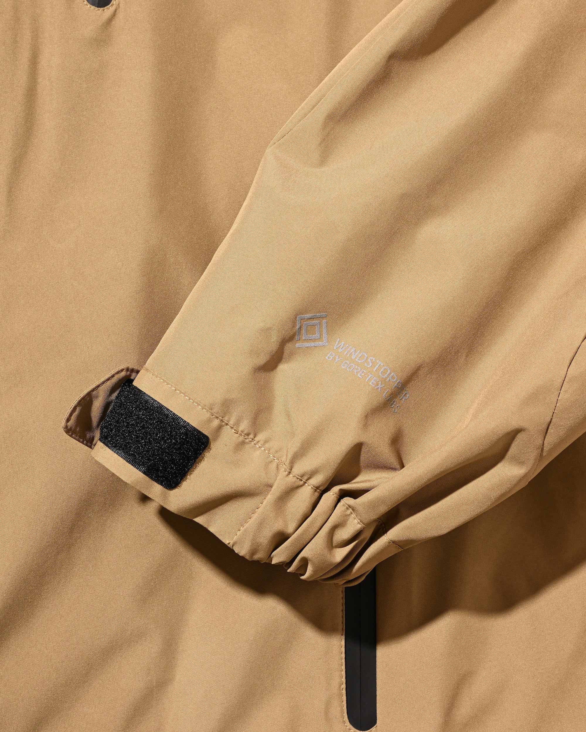 +phenix WINDSTOPPER® by GORE-TEX LABS CITY MOUNTAIN JACKET (CAMEL BEIGE)