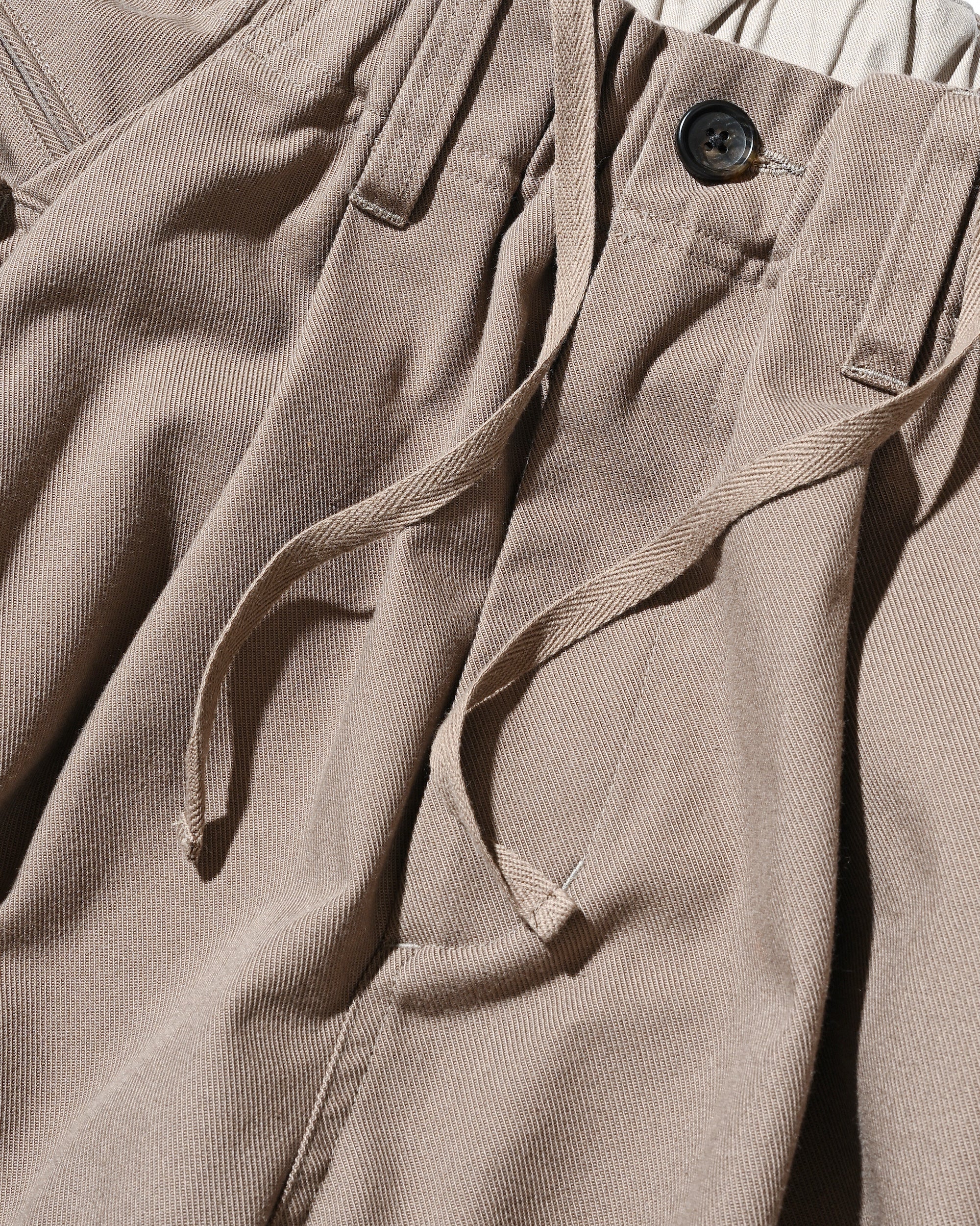 【4.25 SAT 20:00- IN STOCK】SIDE FLAP CURVE PANTS (MOCHA)