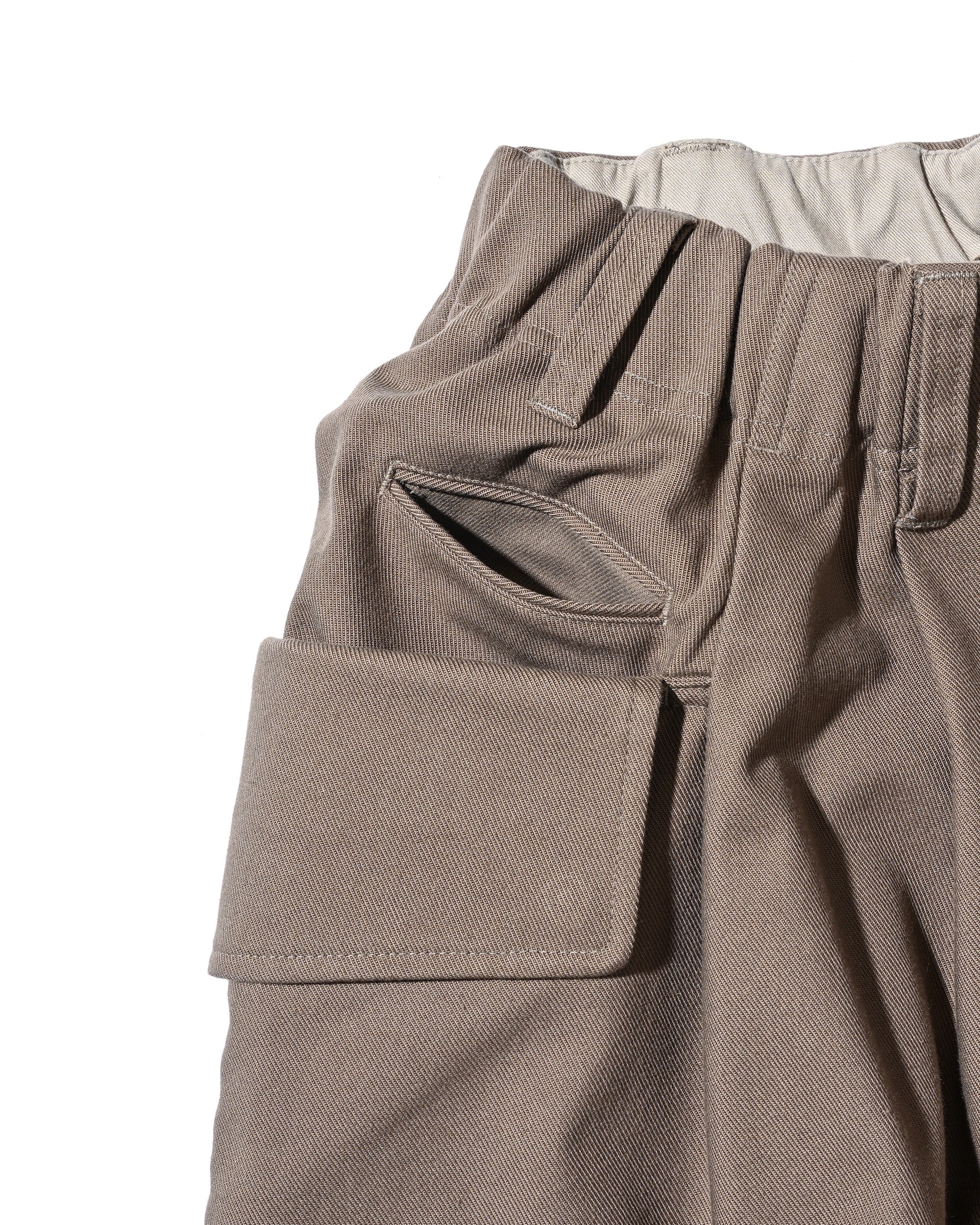 【4.25 SAT 20:00- IN STOCK】SIDE FLAP CURVE PANTS (MOCHA)
