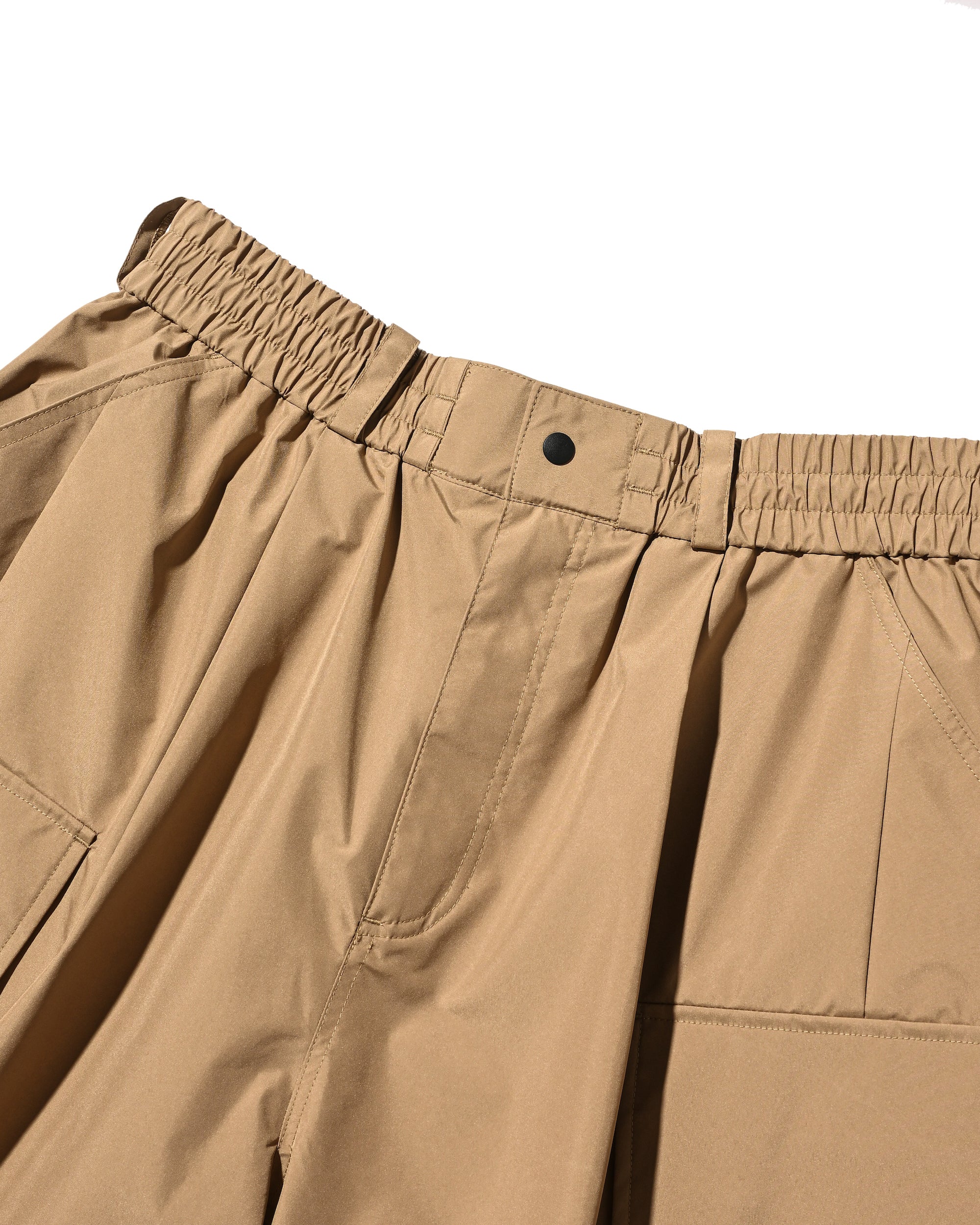 +PHENIX WINDSTOPPER® BY GORE-TEX LABS CITY MEGA POCKET BALLOON CARGO HALF PANTS (CAMEL BEIGE)