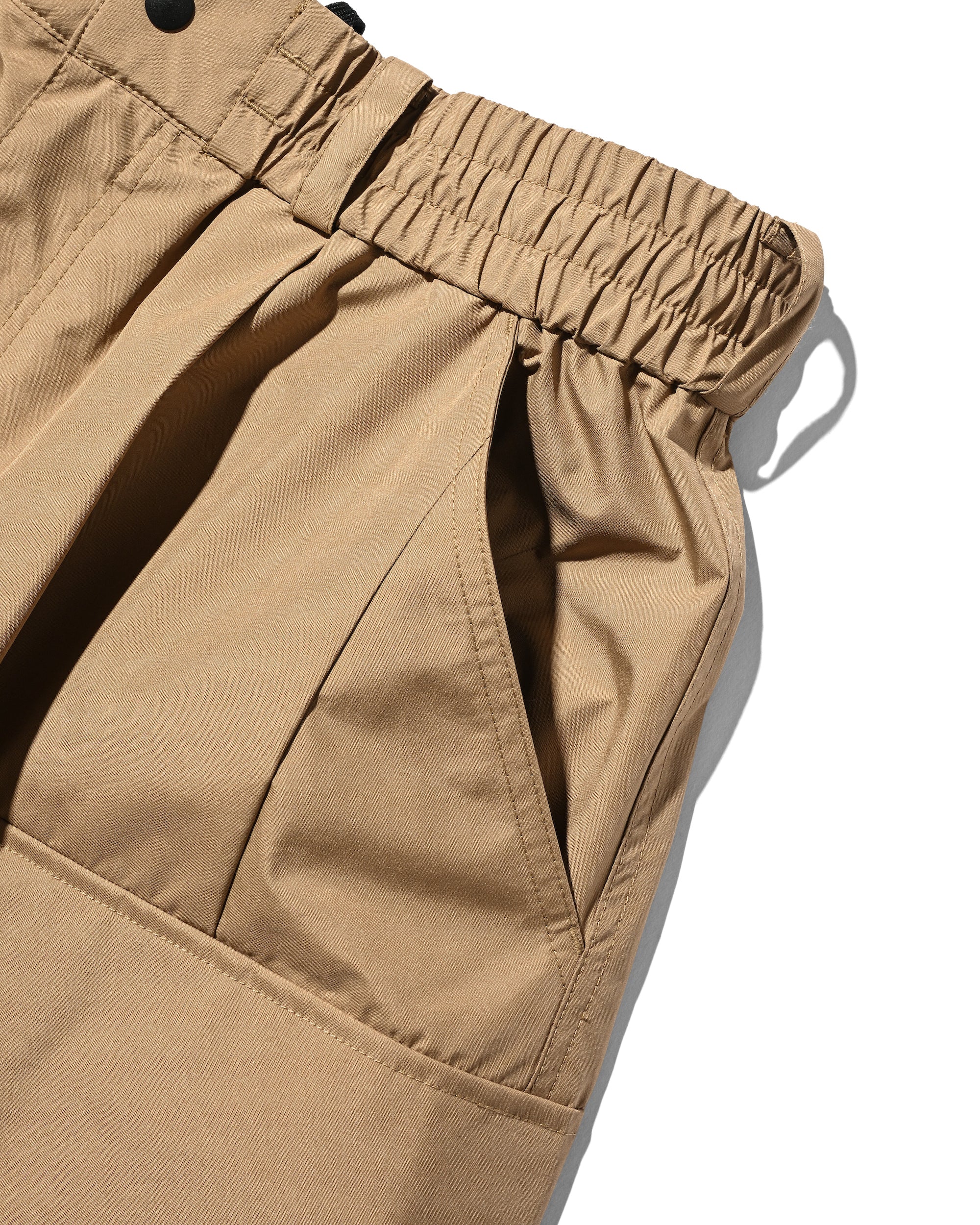 +PHENIX WINDSTOPPER® BY GORE-TEX LABS CITY MEGA POCKET BALLOON CARGO HALF PANTS (CAMEL BEIGE)