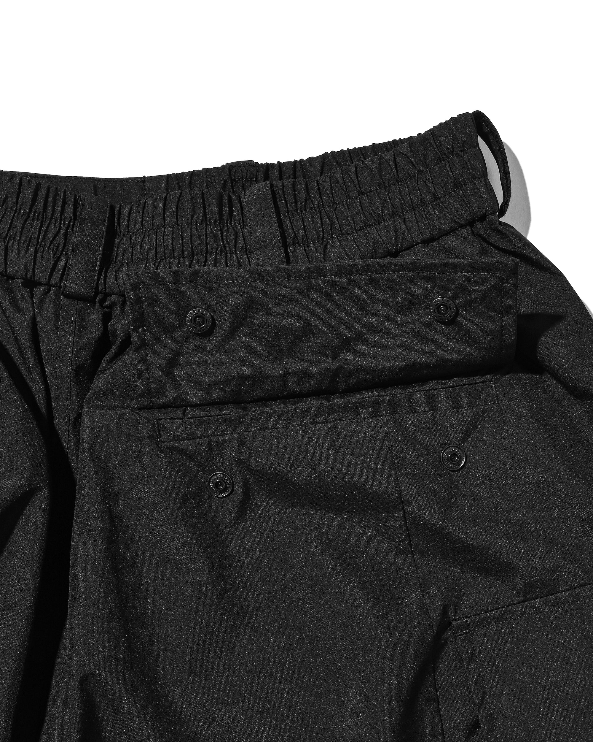+PHENIX WINDSTOPPER® BY GORE-TEX LABS CITY MEGA POCKET BALLOON CARGO HALF PANTS(BLACK)