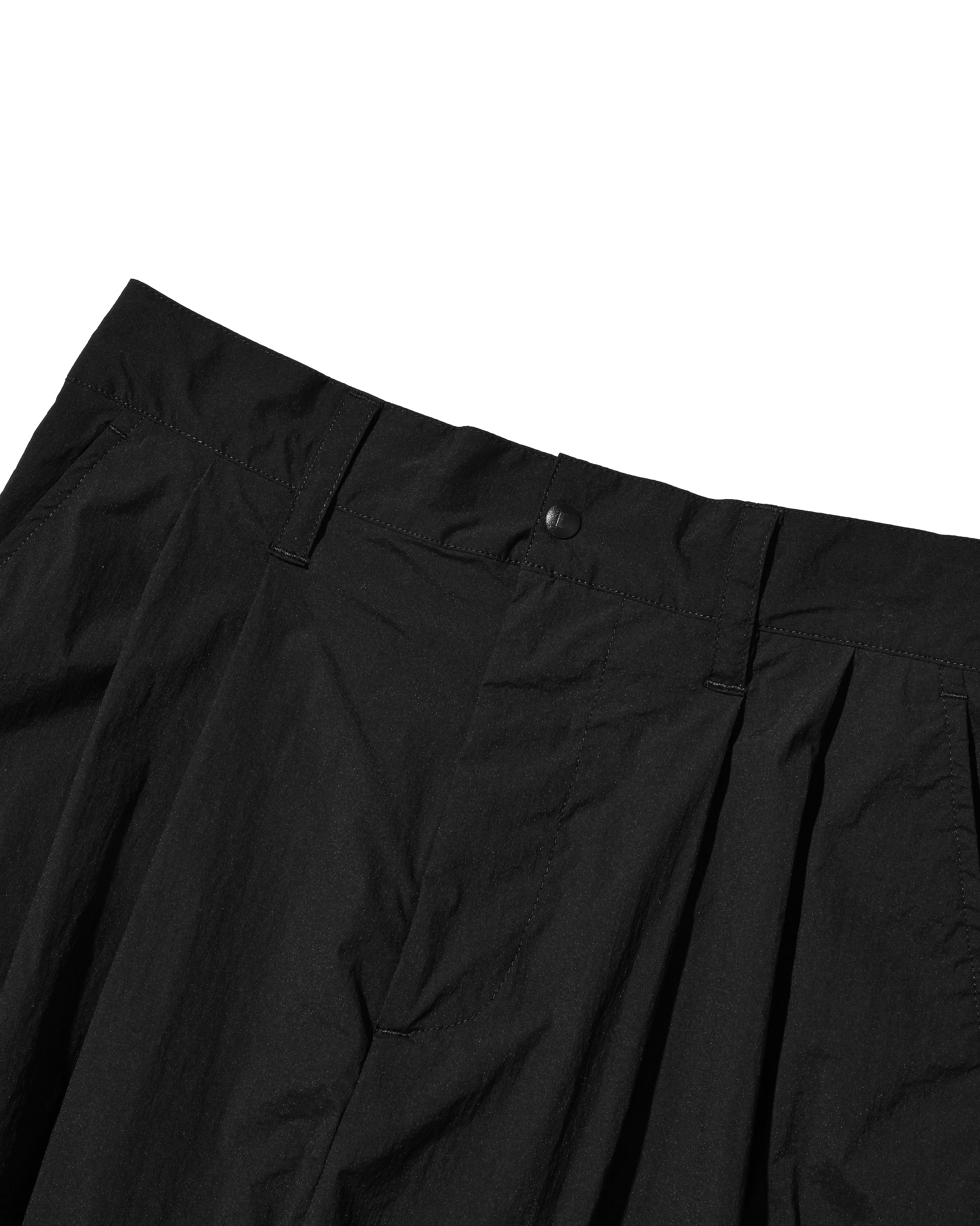 "C” CRISPY NYLON CITY UNIFORM WIDE TAPERED PANTS (BLACK×WHITE)