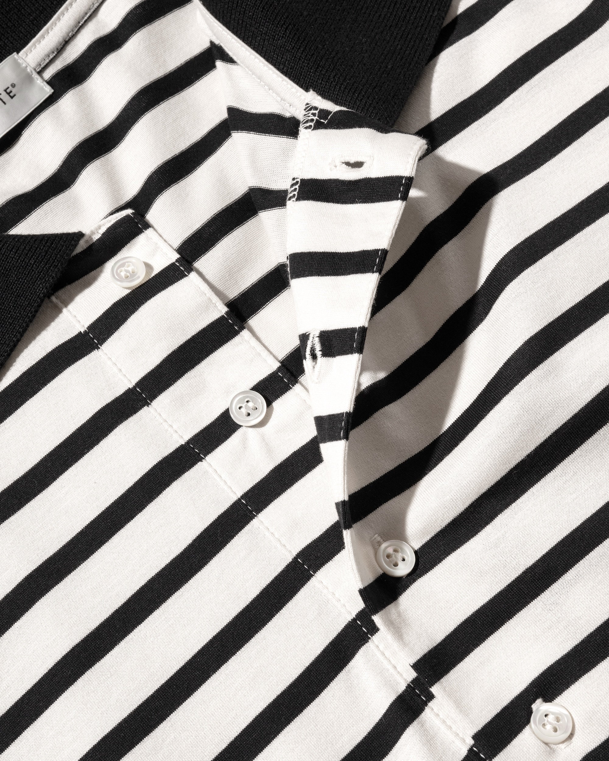 WIDE STRIPED L/S POLO WITH DRAWSTRINGS (IVORY×BLACK)