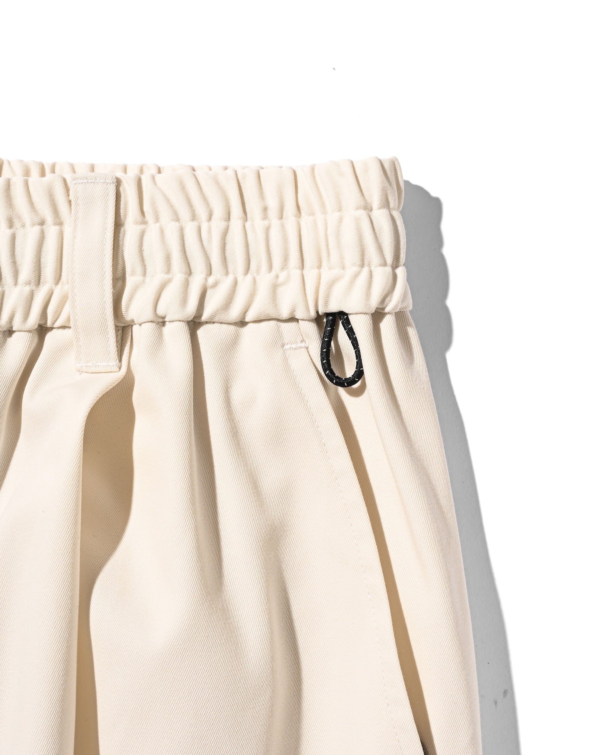 【5.17 SAT 20:00- IN STOCK】MASSIVE TWISTED PANTS (IVORY)