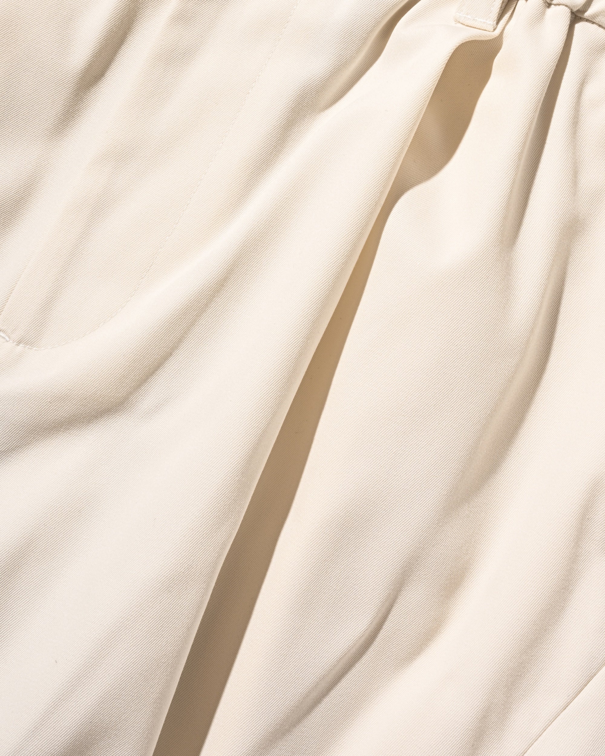 【5.17 SAT 20:00- IN STOCK】MASSIVE TWISTED PANTS (IVORY)