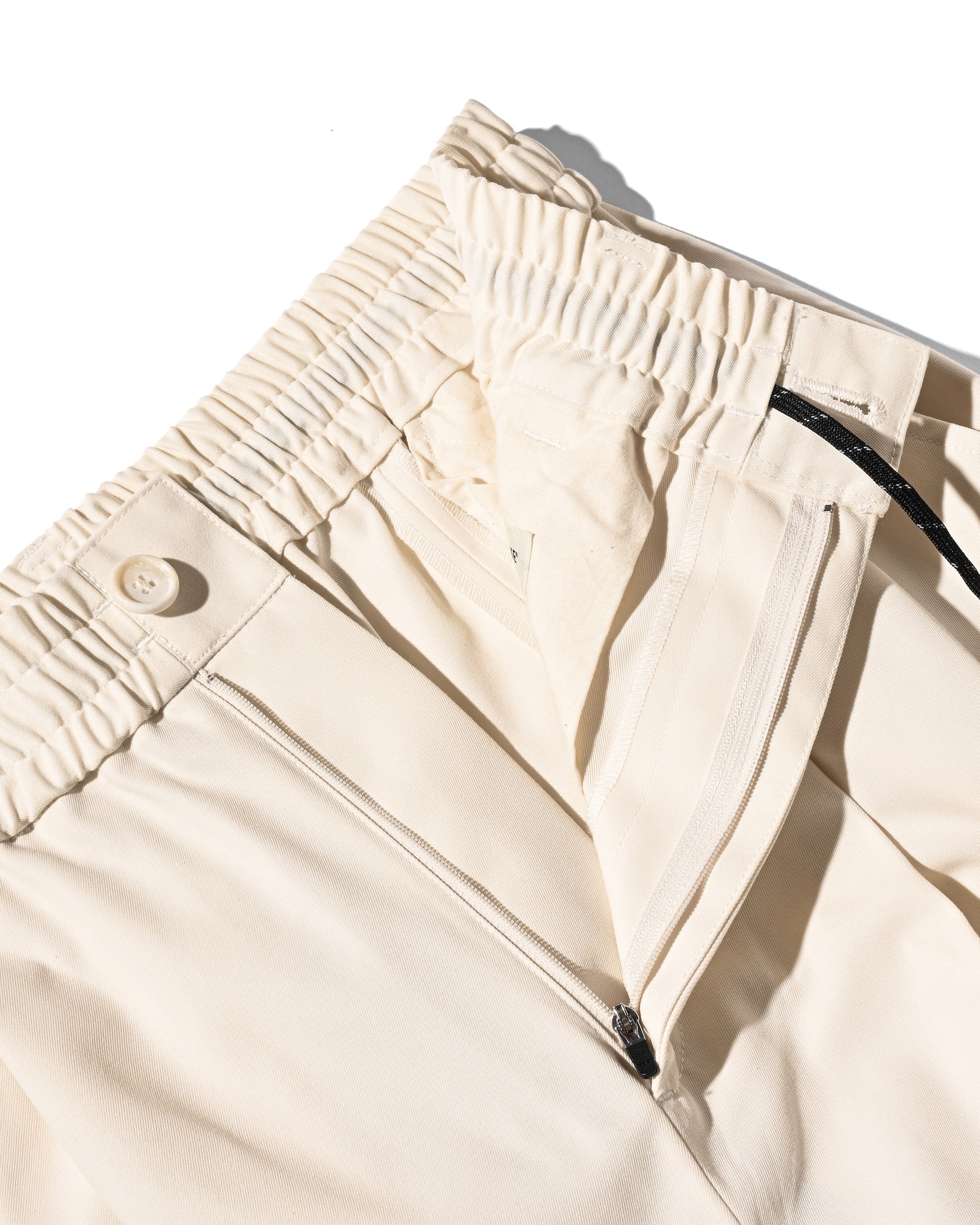【5.17 SAT 20:00- IN STOCK】MASSIVE TWISTED PANTS (IVORY)