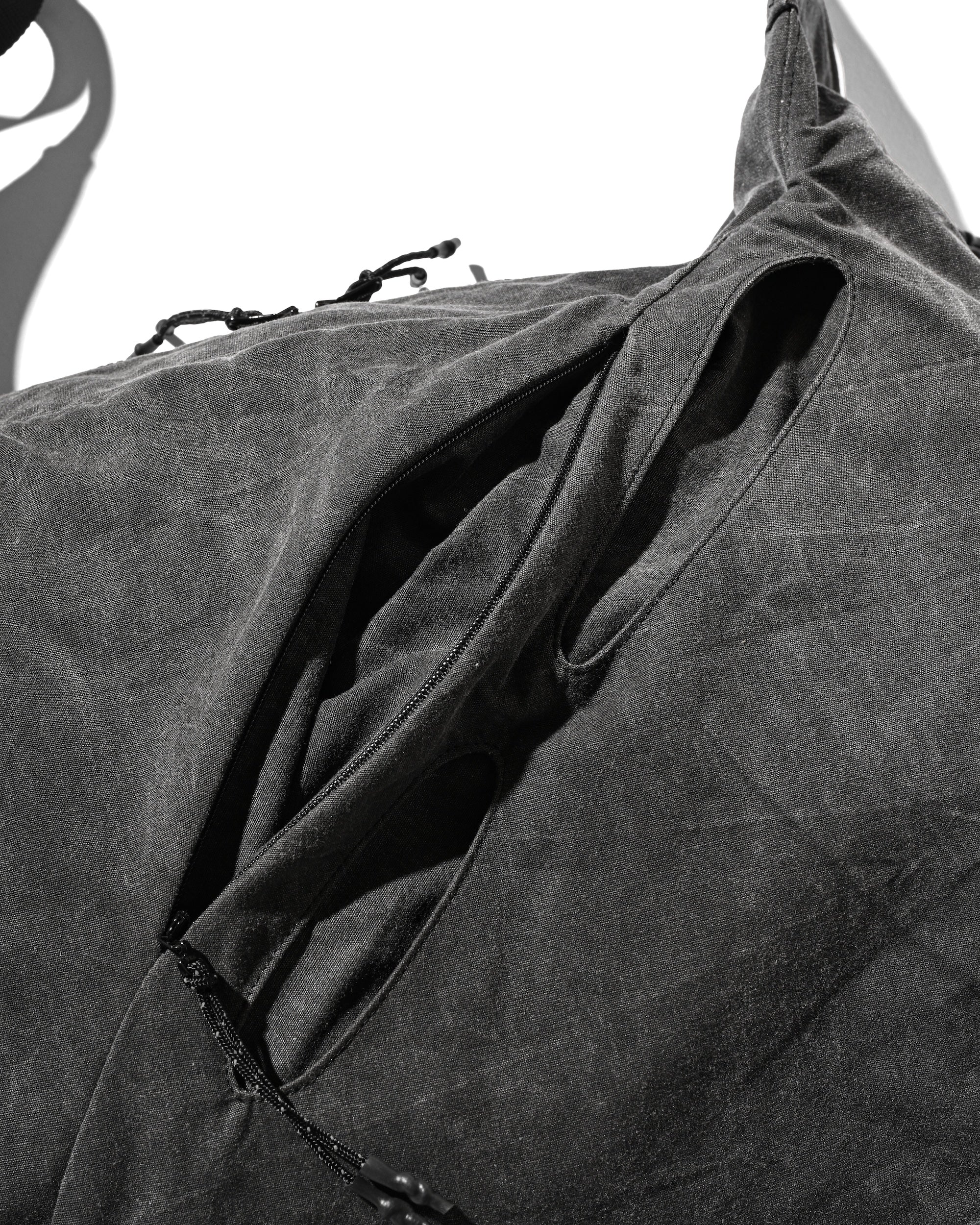 【8.30 SAT 20:00- IN STOCK】VINTAGE DYED FUTURE BAG (BLACK)