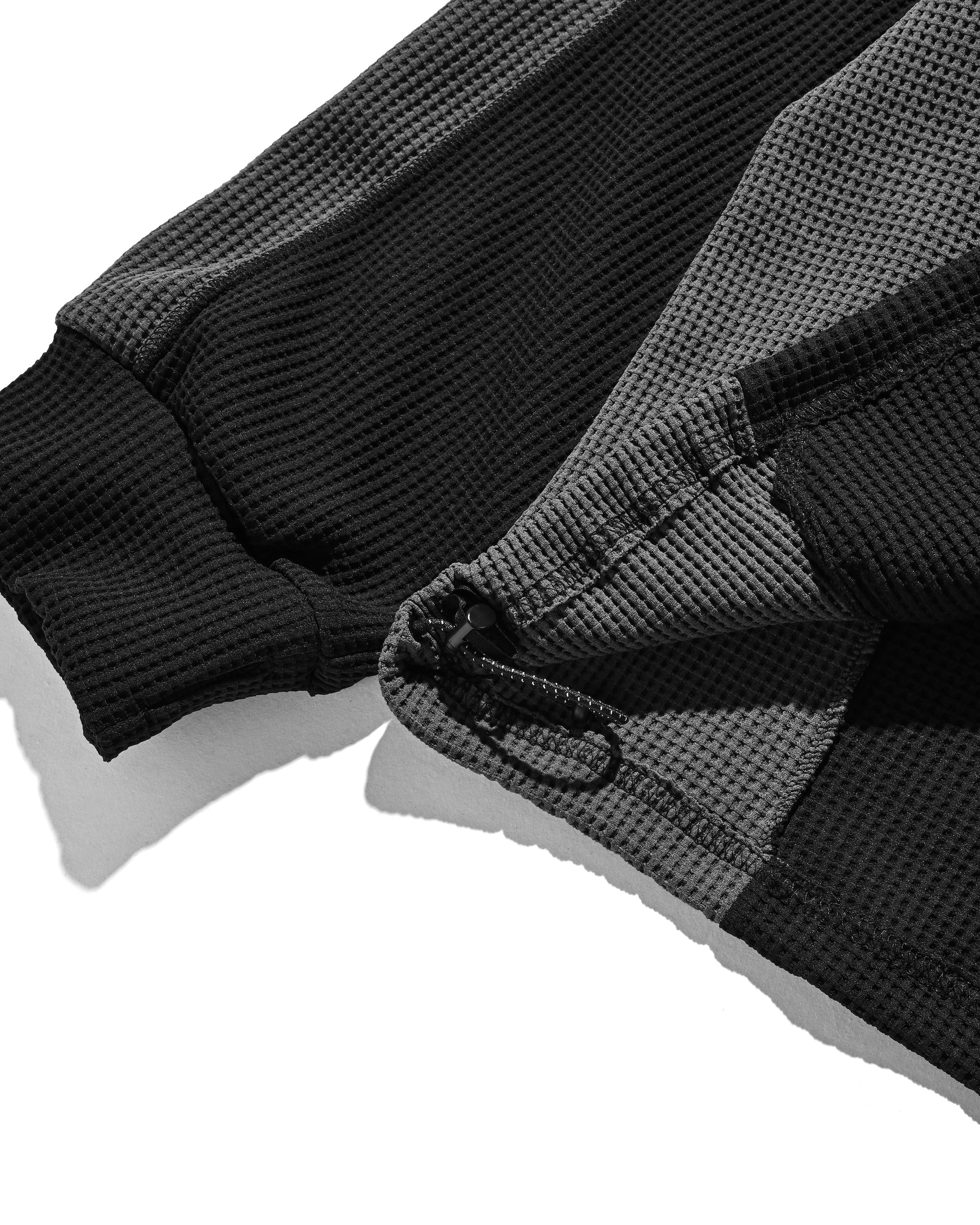 CITY LIGHT THERMAL HALF ZIP HOODIE (BLACK×GRAY)