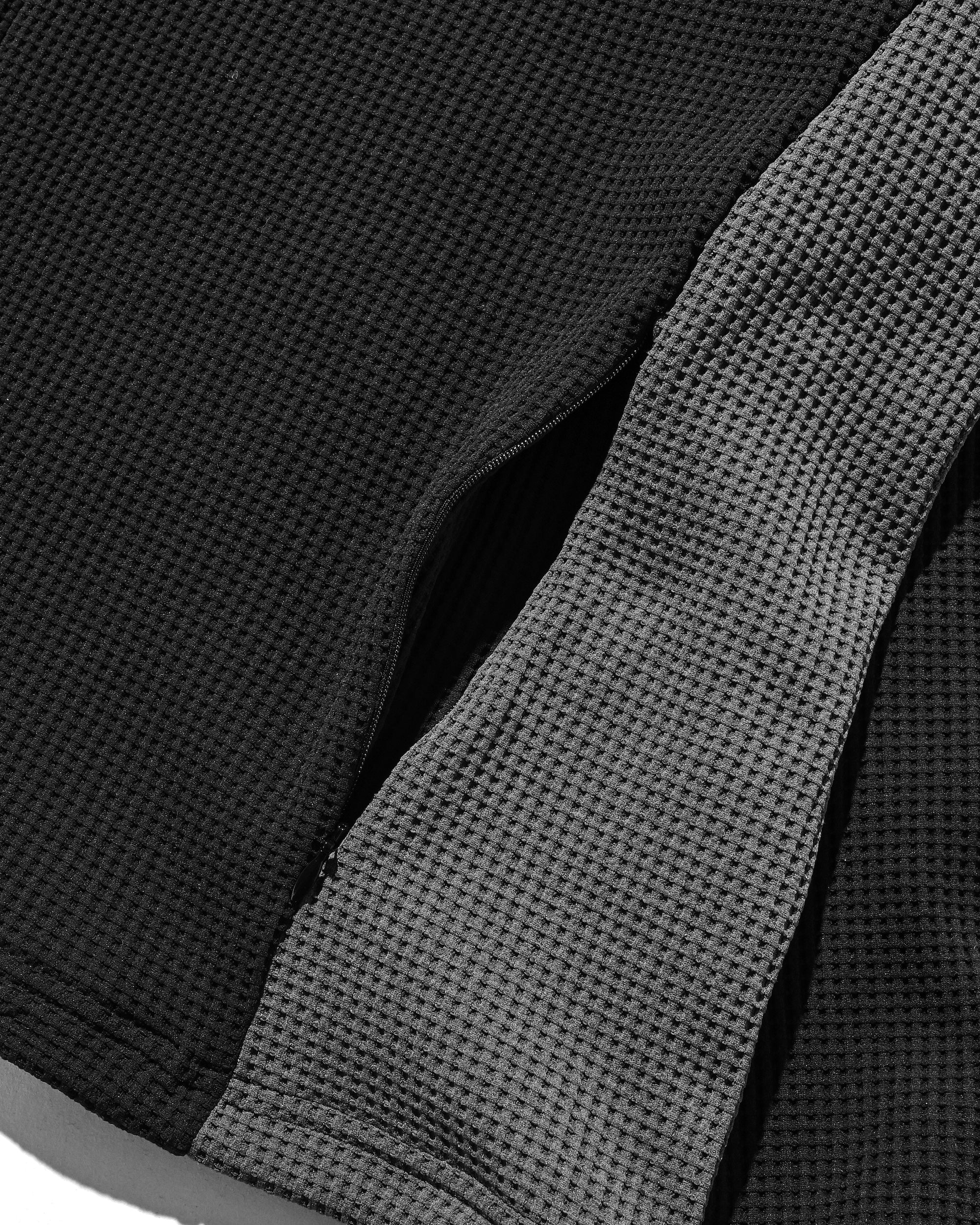 CITY LIGHT THERMAL ZIP UP (BLACK×GRAY)