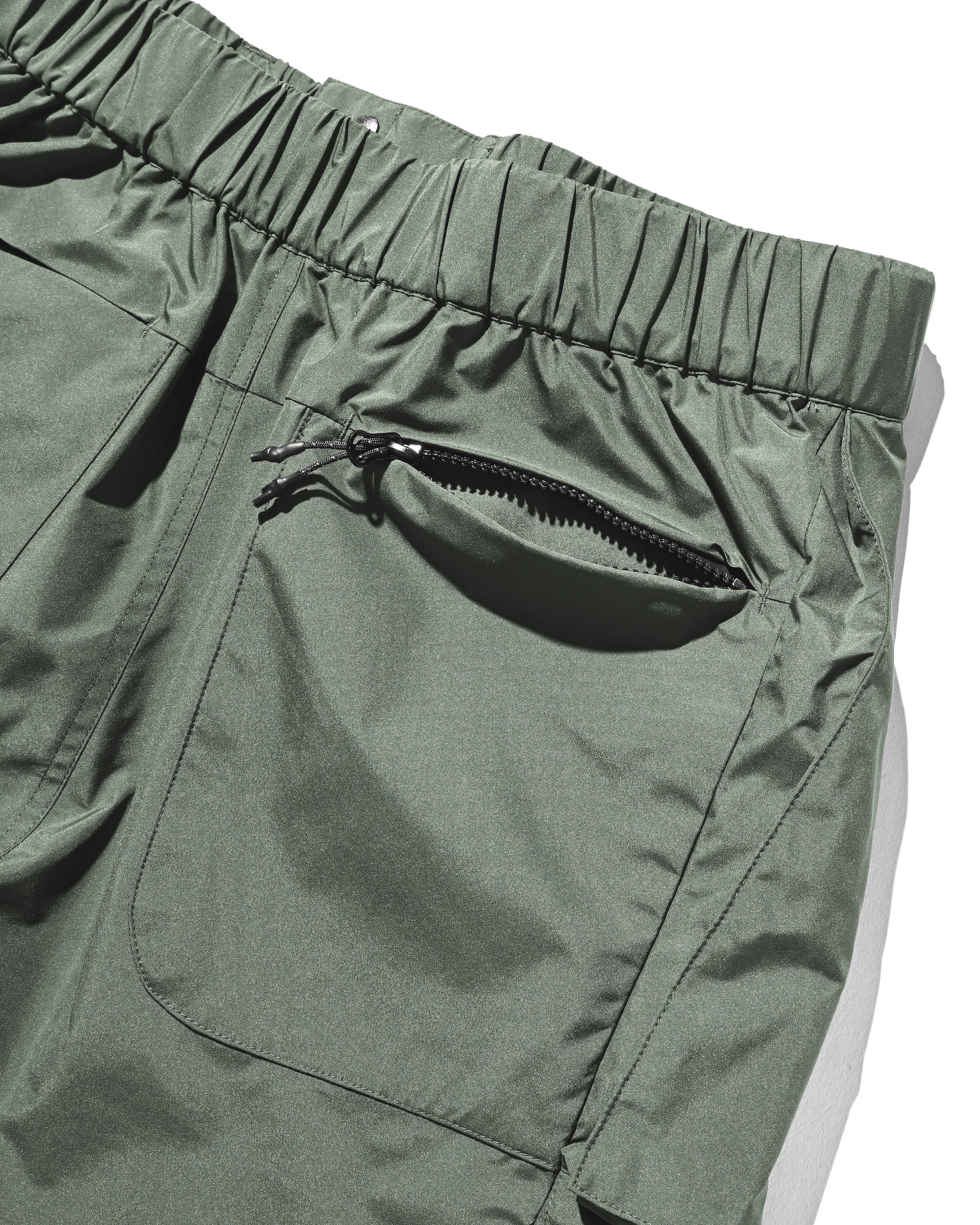 +phenix WINDSTOPPER® by GORE-TEX LABS CITY MILITARY CURVE PANTS (MILITARY GREEN)