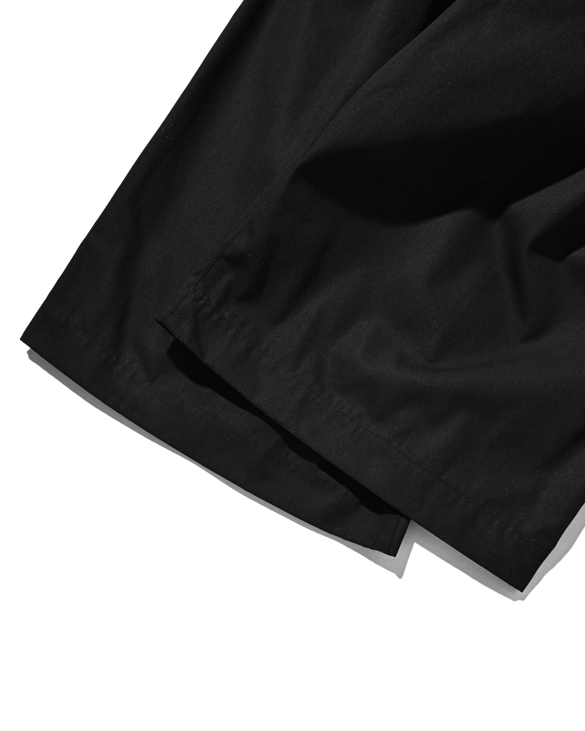 【6.6 SAT 20:00- IN STOCK】T/C GABARDINE CITY BAGGY HALF PANTS (BLACK)