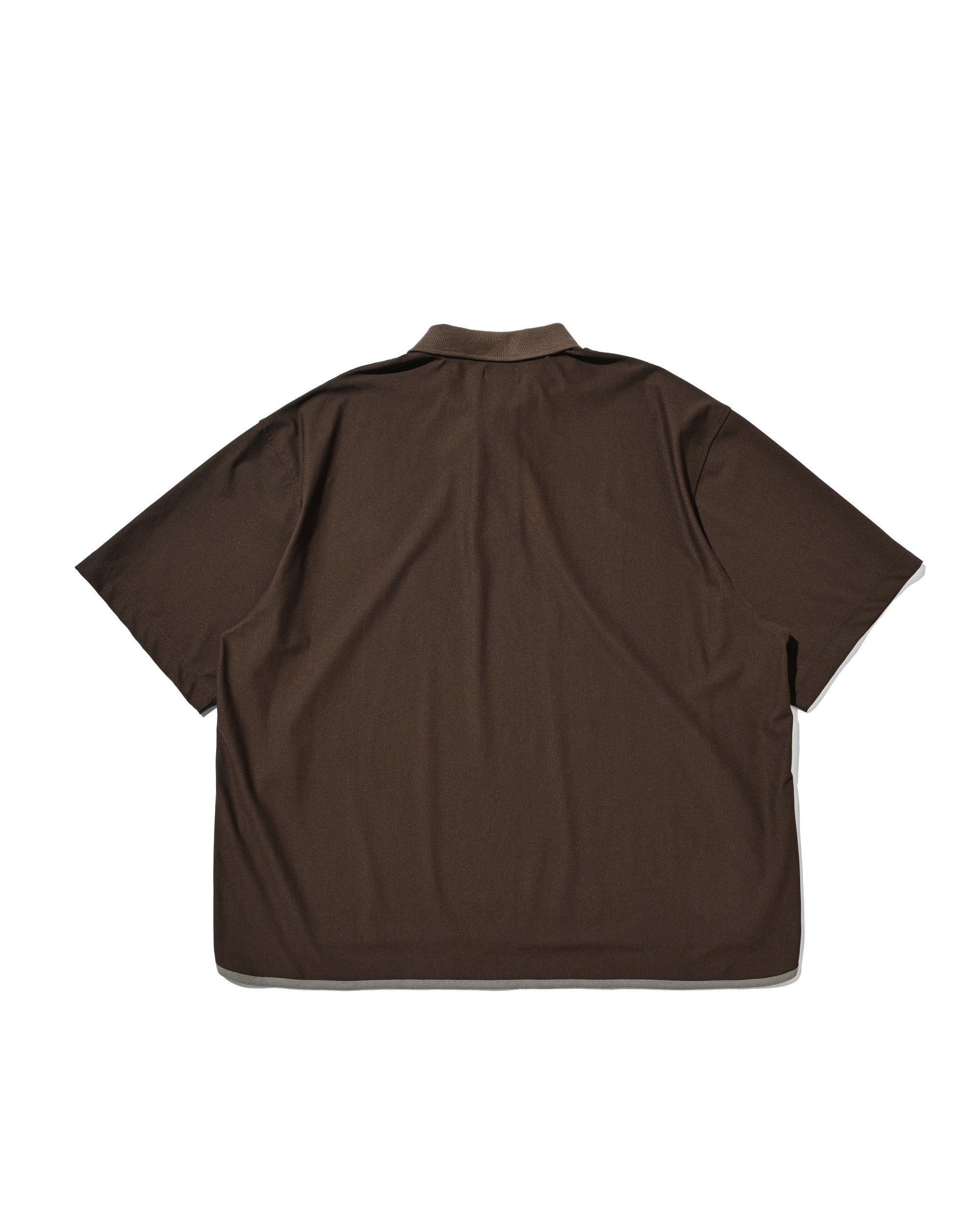 【6.24 WED 20:00- IN STOCK】TECH TEXTURED CITY S/S POLO (BROWN)