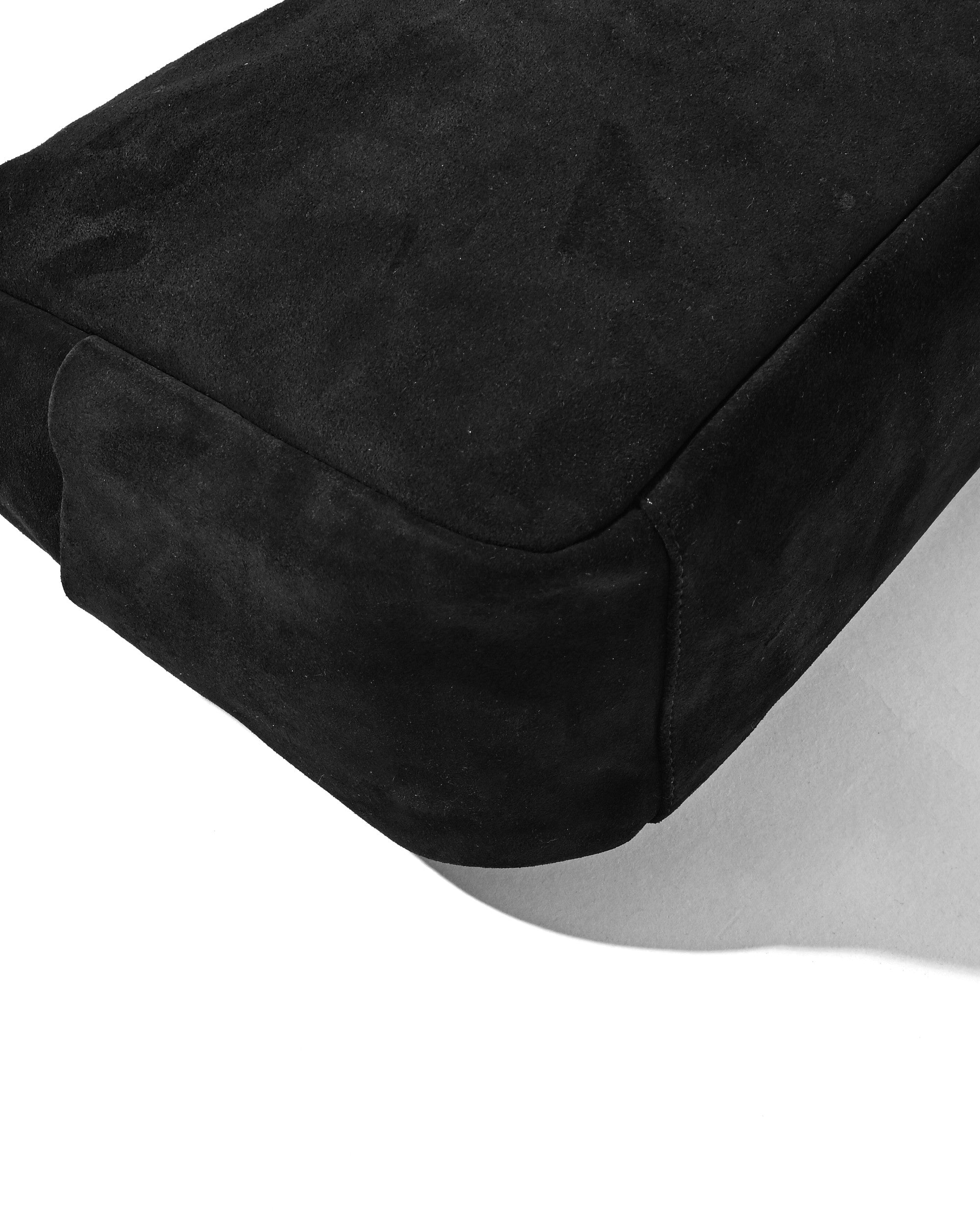 SUEDE DAYOFF BAG LARGE (BLACK)