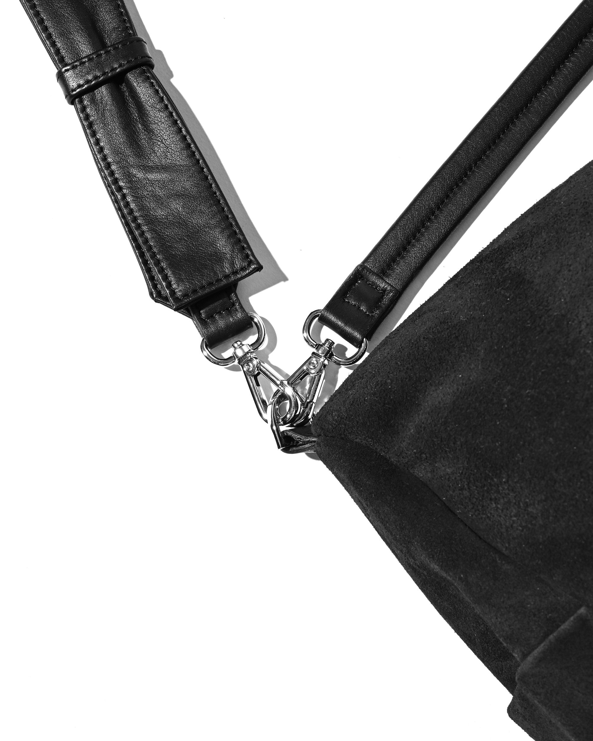 SUEDE DAYOFF BAG LARGE (BLACK)
