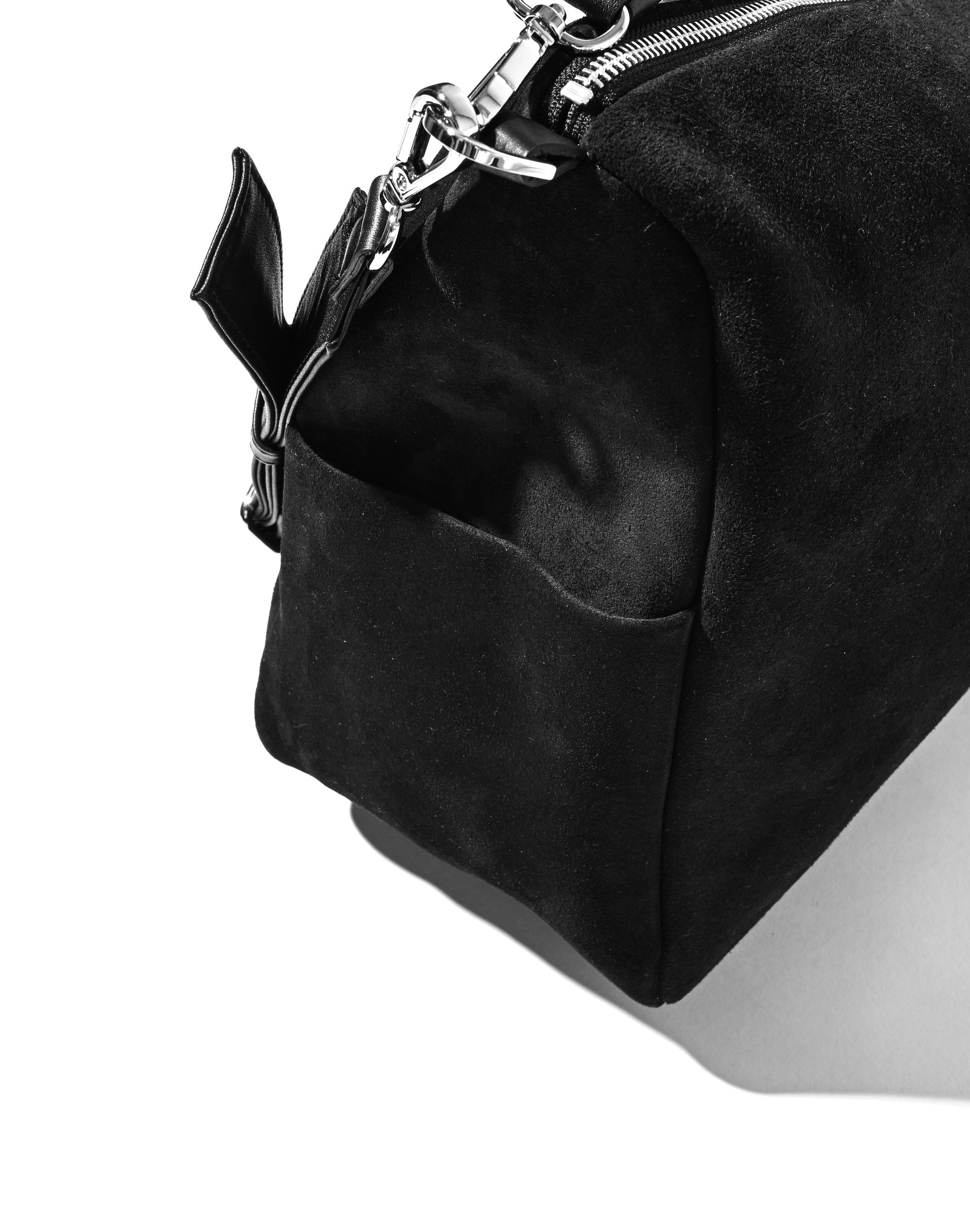 SUEDE DAYOFF BAG LARGE (BLACK)