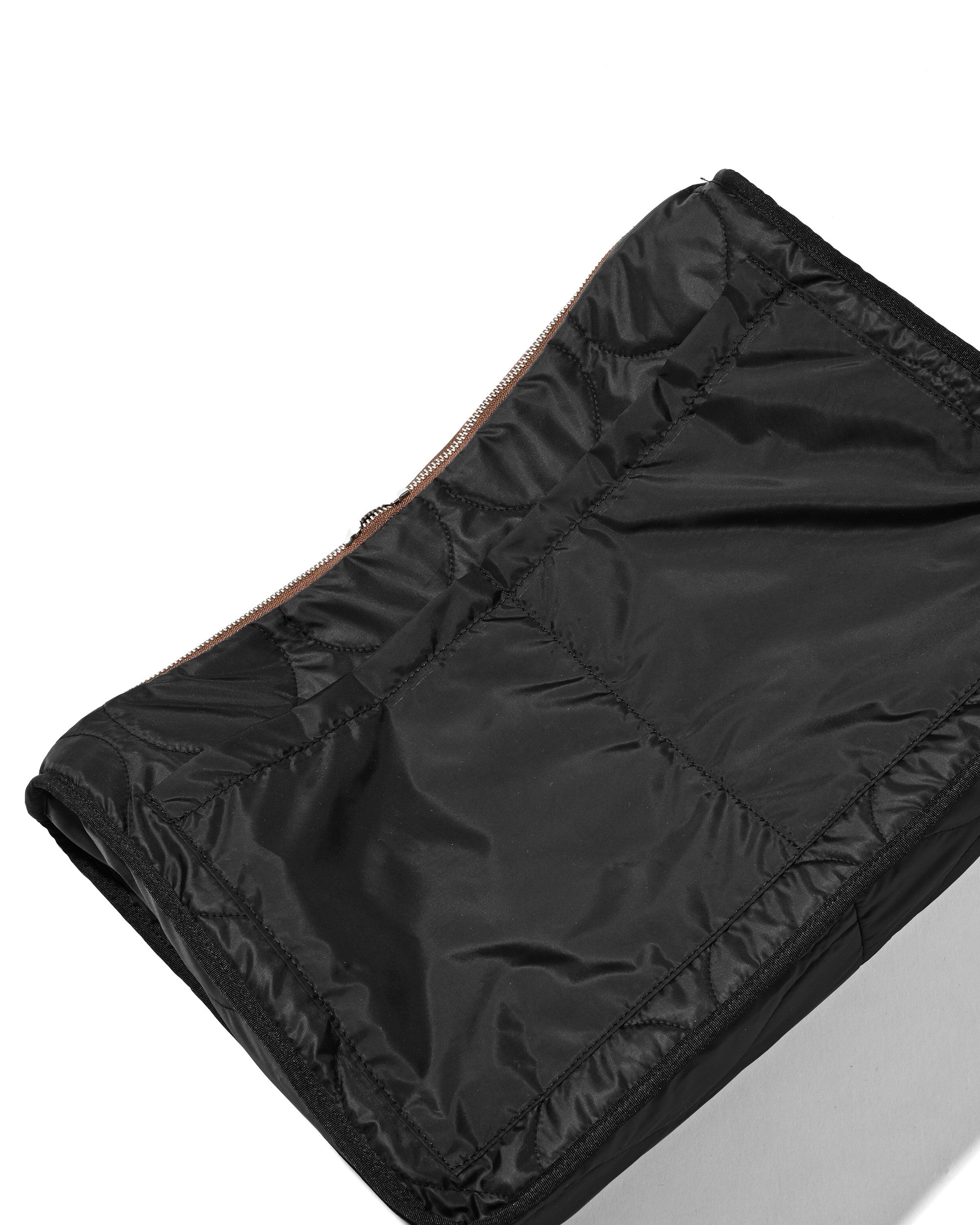 SUEDE DAYOFF BAG LARGE (BROWN)
