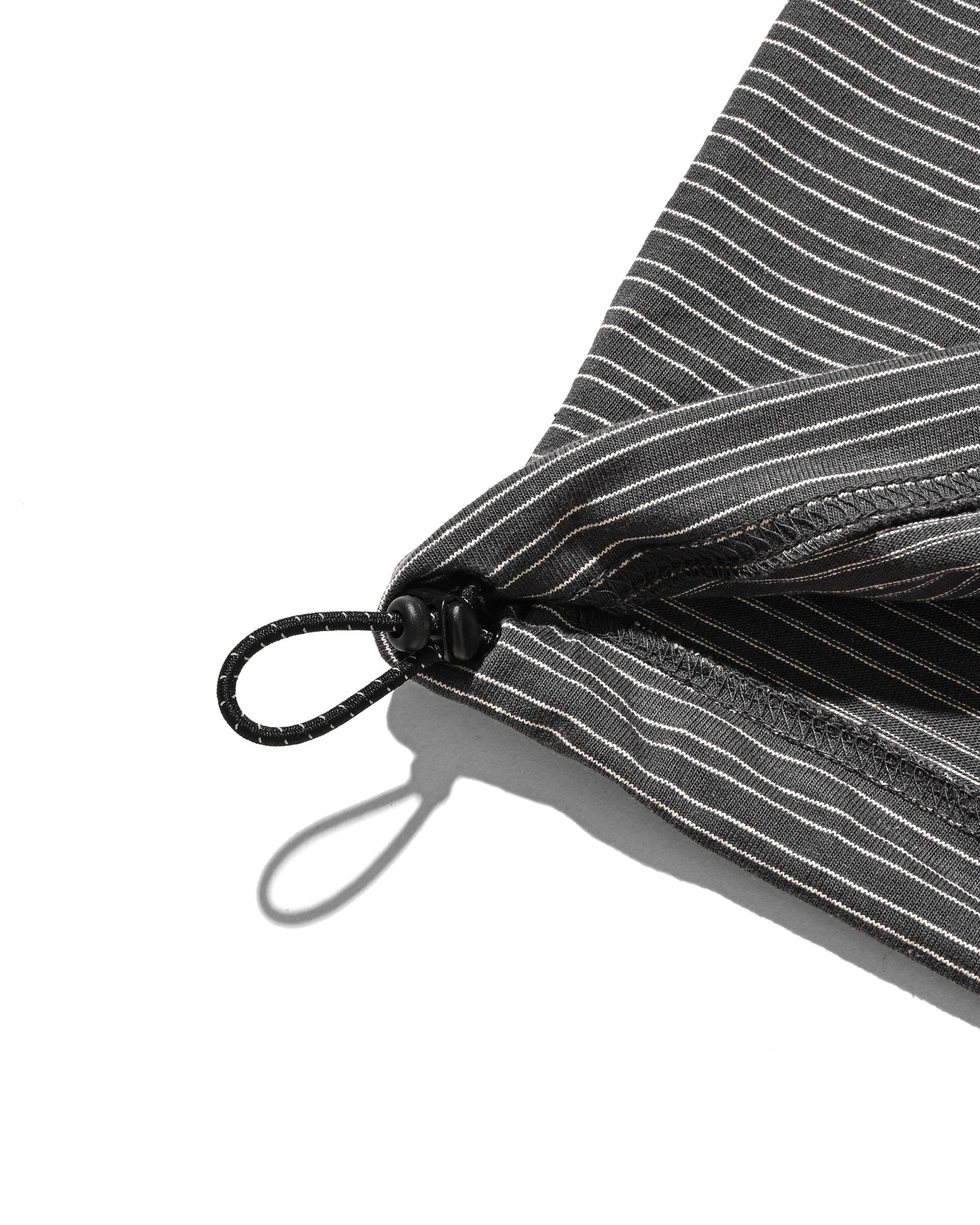 MICRO STRIPE S/S T-SHIRT WITH DRAWSTRINGS (GRAY)