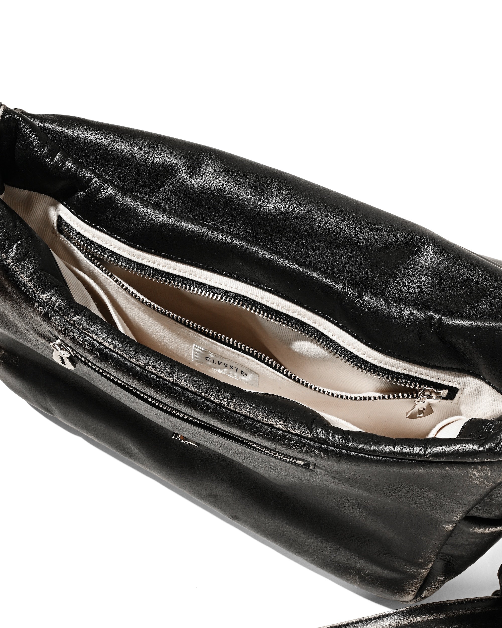 【12.10 WED 20:00- IN STOCK】VINTAGE LEATHER PADDED FLAP HOLIDAY BAG (BLACK)