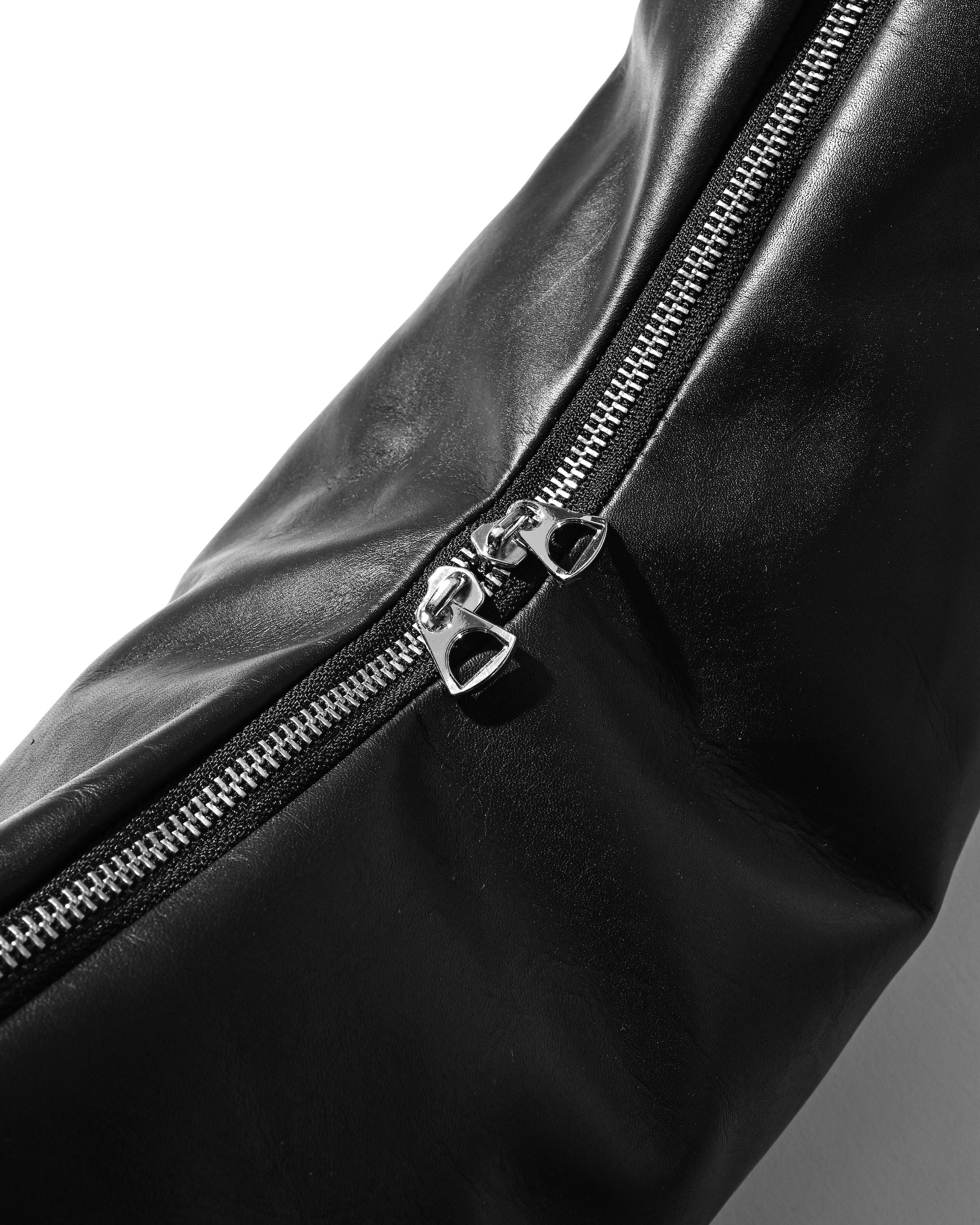 LEATHER DAYOFF BAG (BLACK)