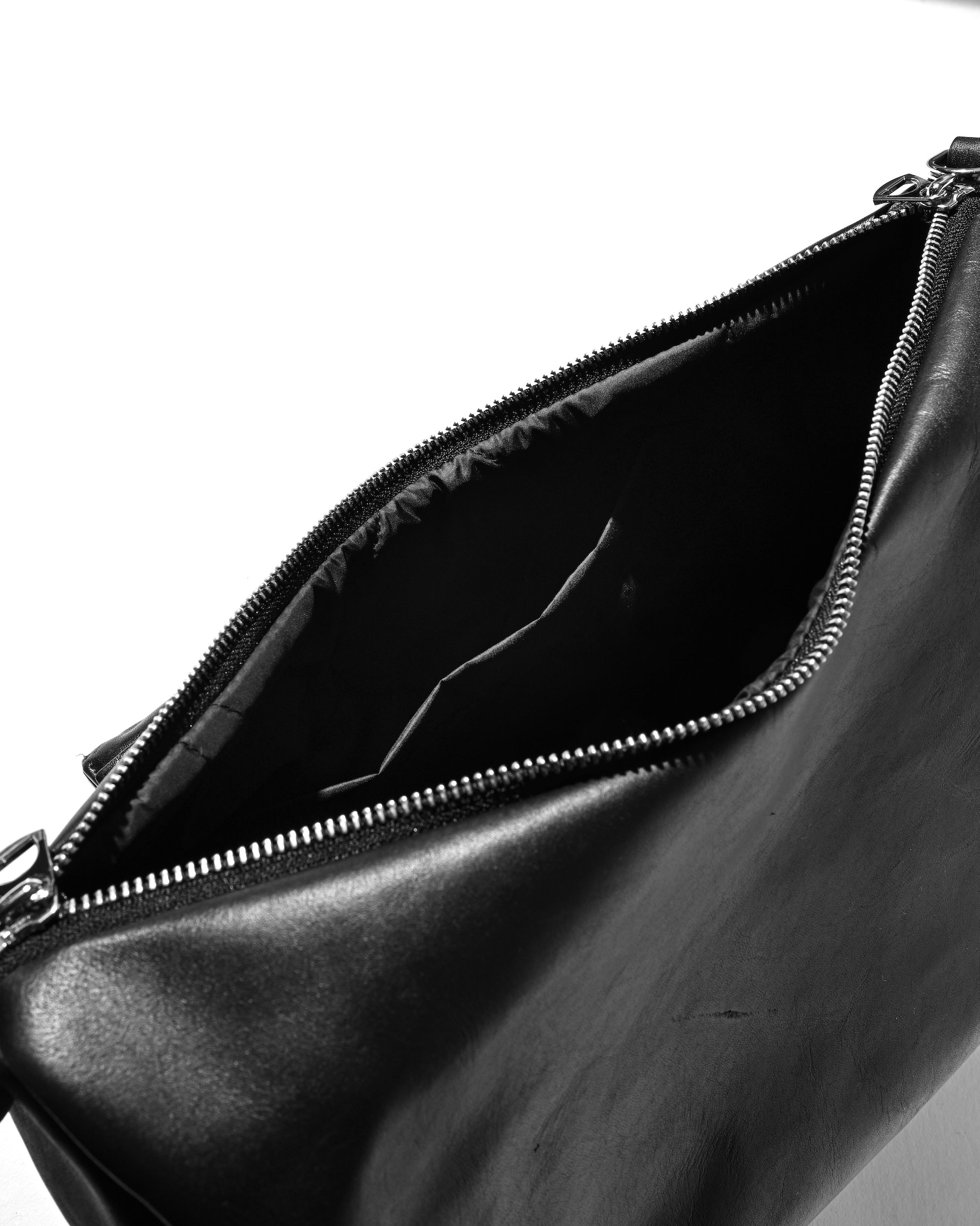 LEATHER DAYOFF BAG (BLACK)