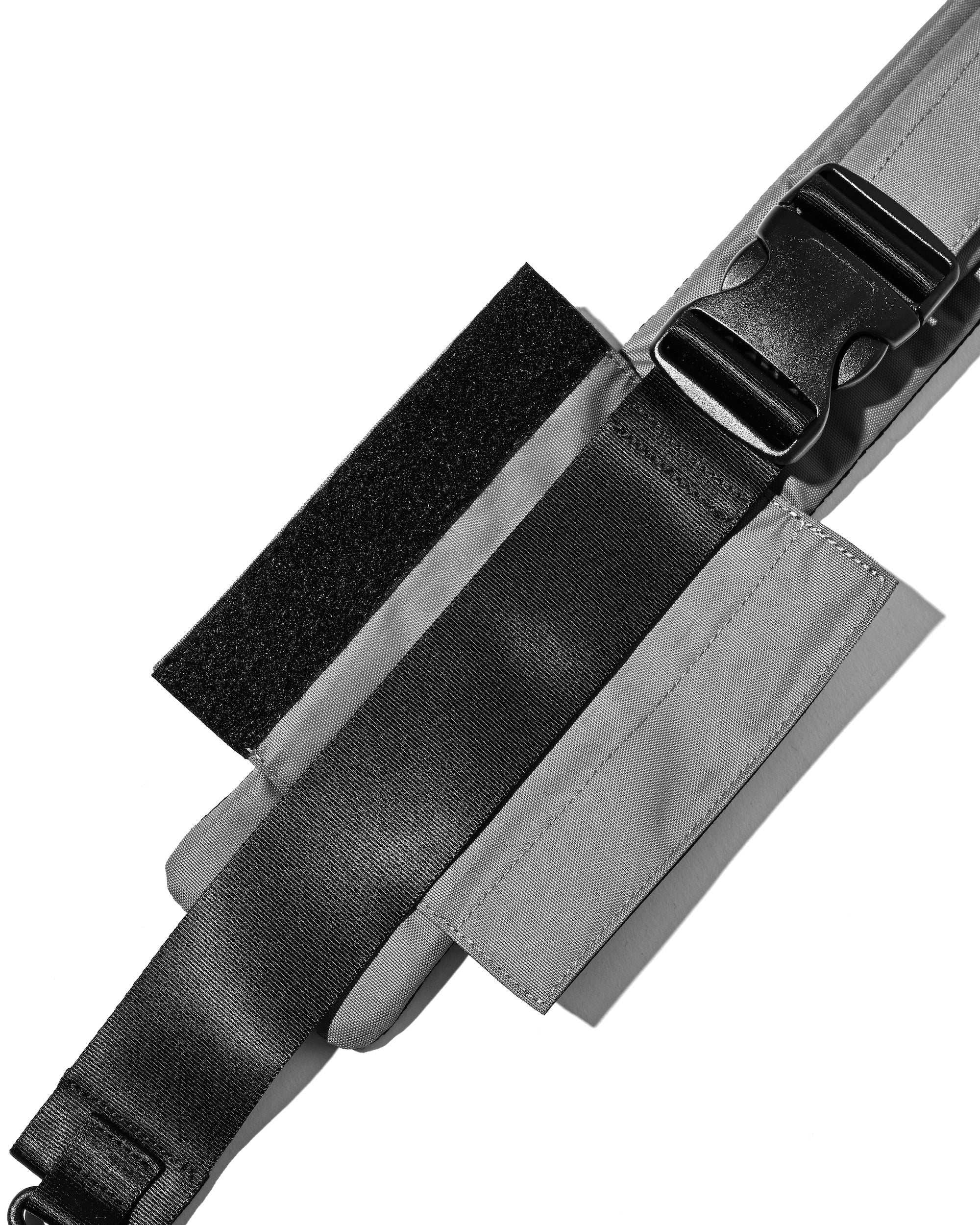 【6.13 SAT 20:00- IN STOCK】JOURNEY CROSS MESSENGER BAG (GRAY)