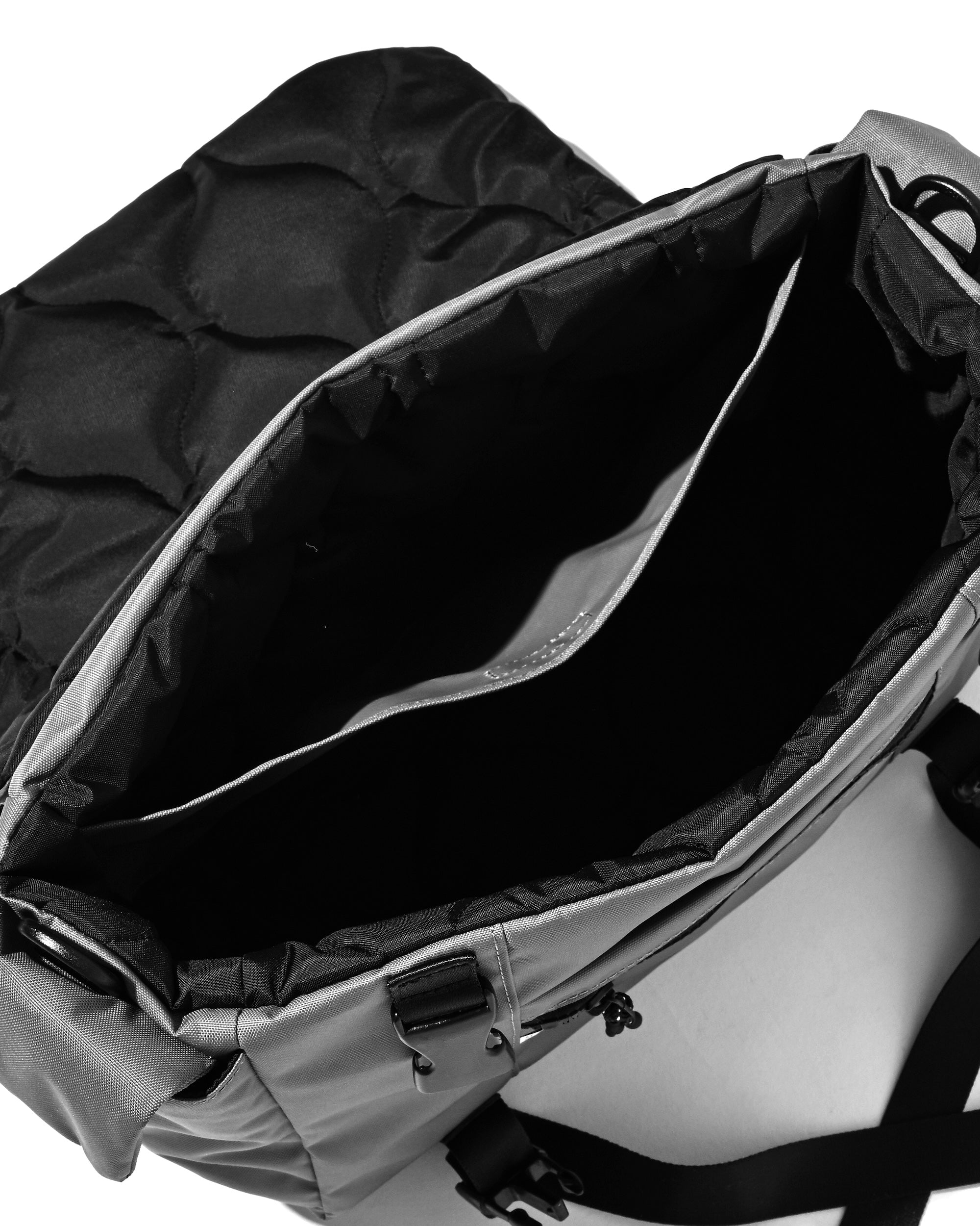 【6.13 SAT 20:00- IN STOCK】JOURNEY CROSS MESSENGER BAG (GRAY)