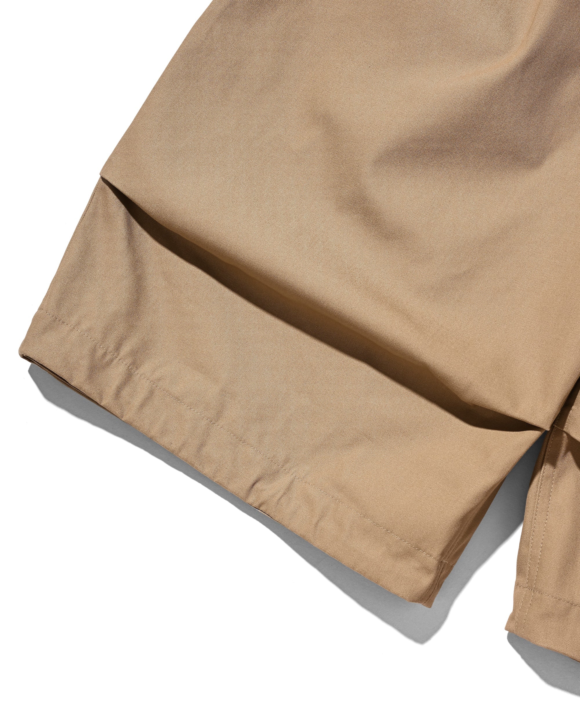 T/C GABARDINE CITY MASSIVE UTILITY CROPPED PANTS (BEIGE)
