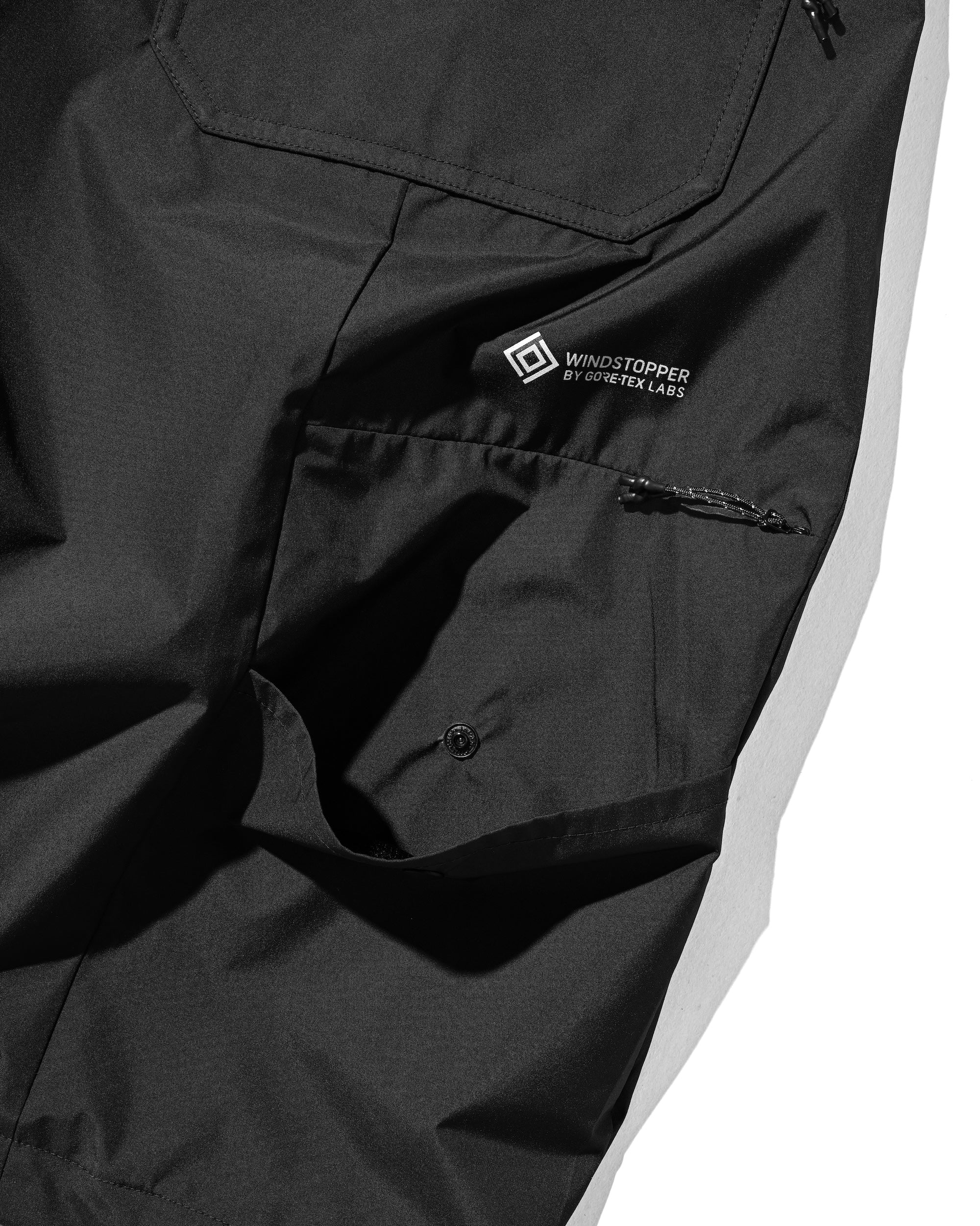 【7.8 WED 20:00- IN STOCK】+PHENIX WINDSTOPPER® BY GORE-TEX LABS TWILL CITY MASSIVE UTILITY HALF PANTS (BLACK)