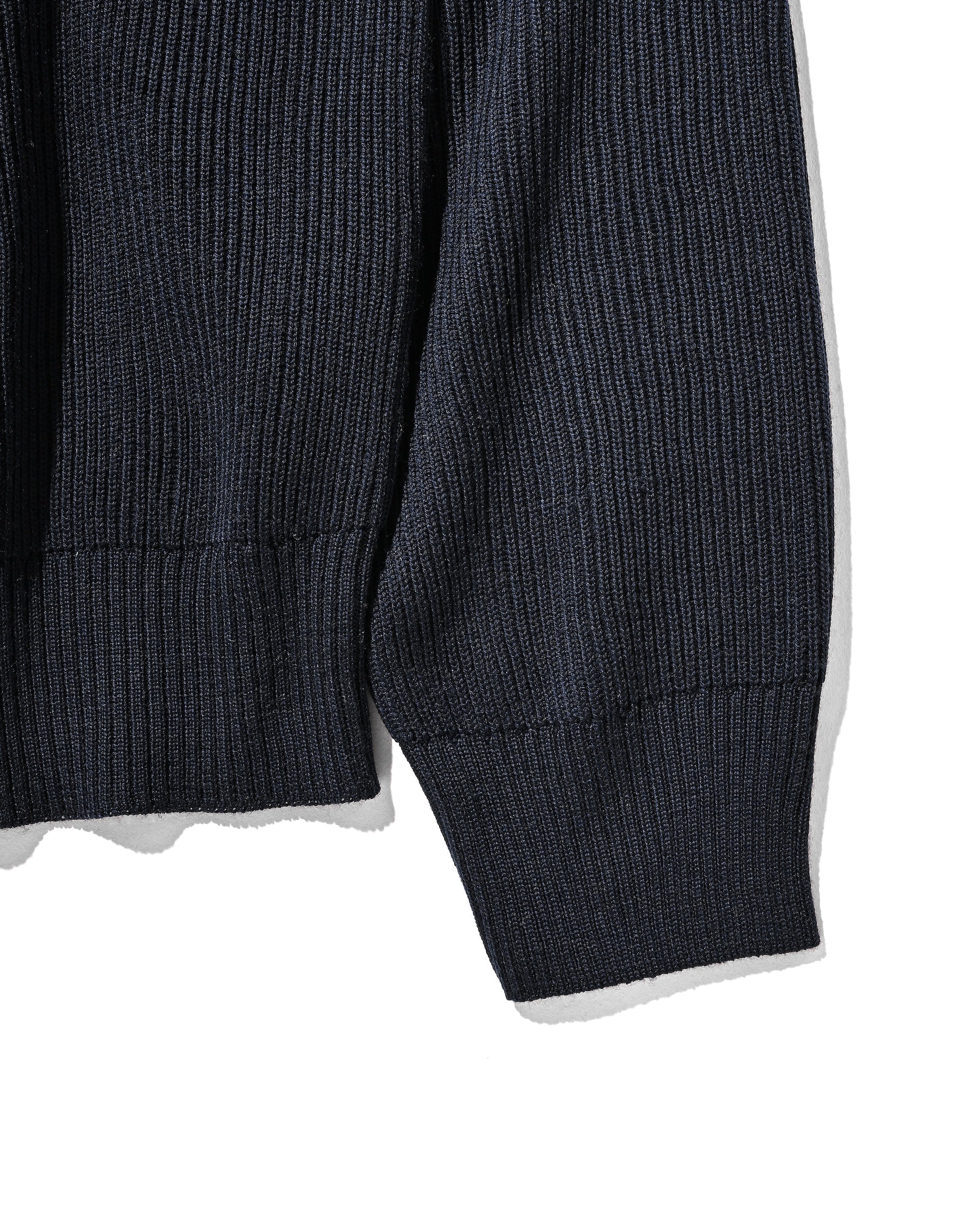 【1.7 WED 20:00- IN STOCK】FINE WOOL V-NECK KNIT PULLOVER (NAVY)
