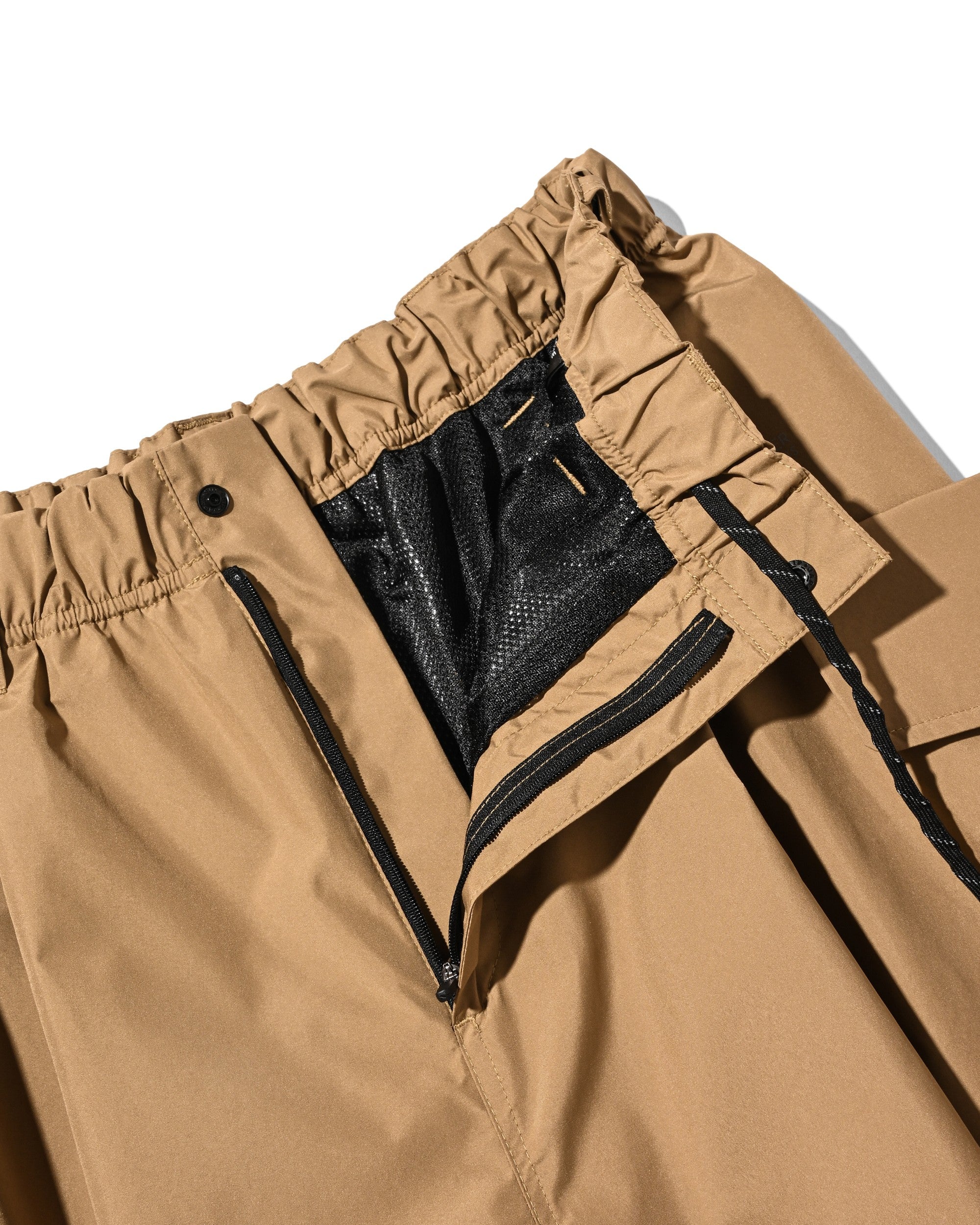【8.12 WED 20:00- IN STOCK】+phenix WINDSTOPPER® by GORE-TEX LABS CITY FLAP WIDE BALLOON HALF PANTS (CAMEL BEIGE)