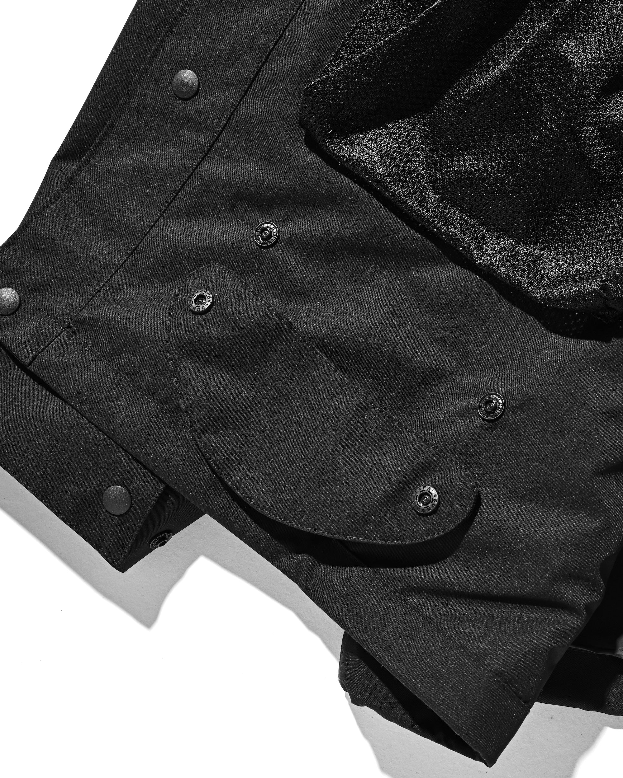 +phenix WINDSTOPPER® BY GORE-TEX LABS CITY STORAGE COVERALL JACKET (BLACK)