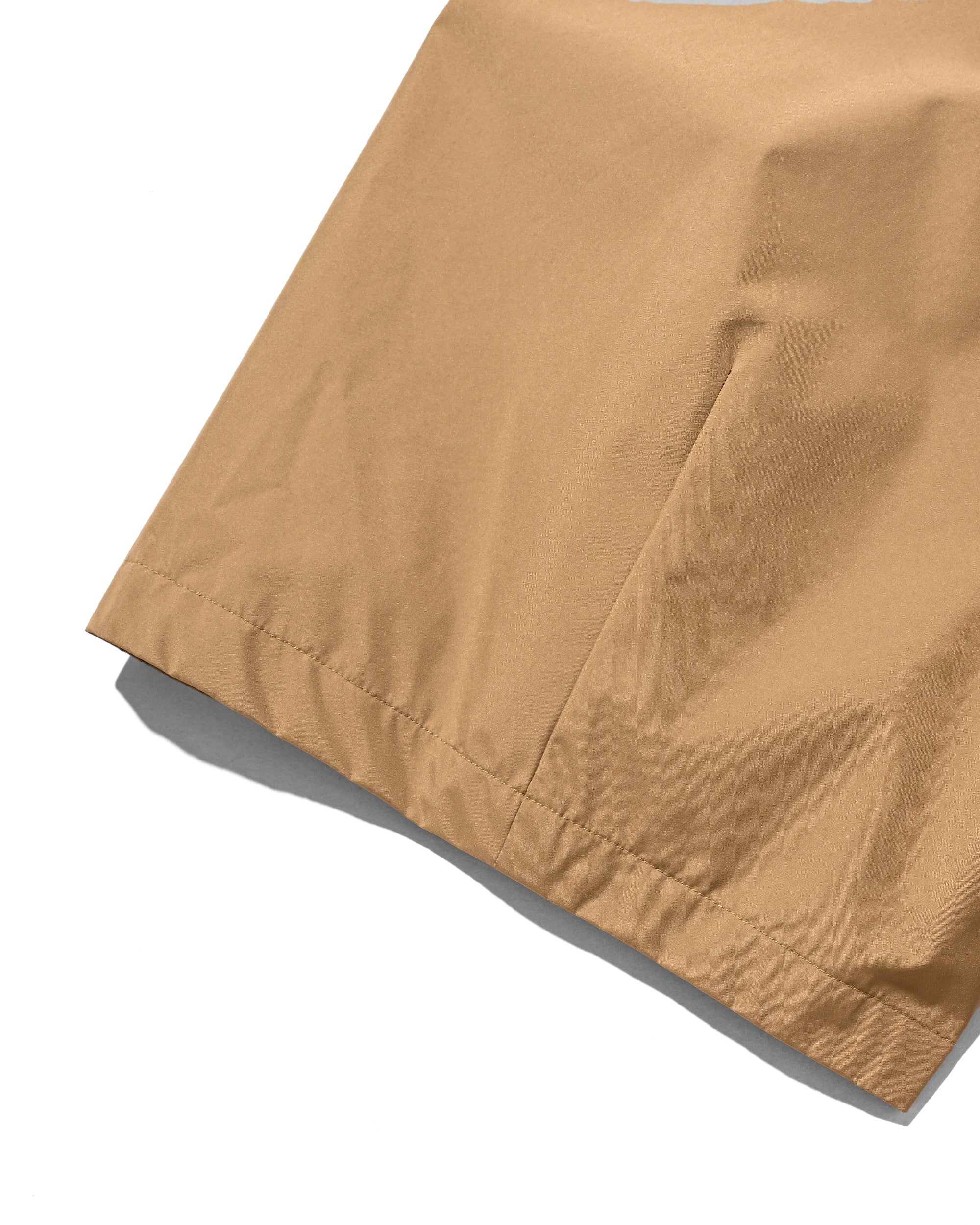 【8.12 WED 20:00- IN STOCK】+phenix WINDSTOPPER® by GORE-TEX LABS CITY FLAP WIDE BALLOON HALF PANTS (CAMEL BEIGE)