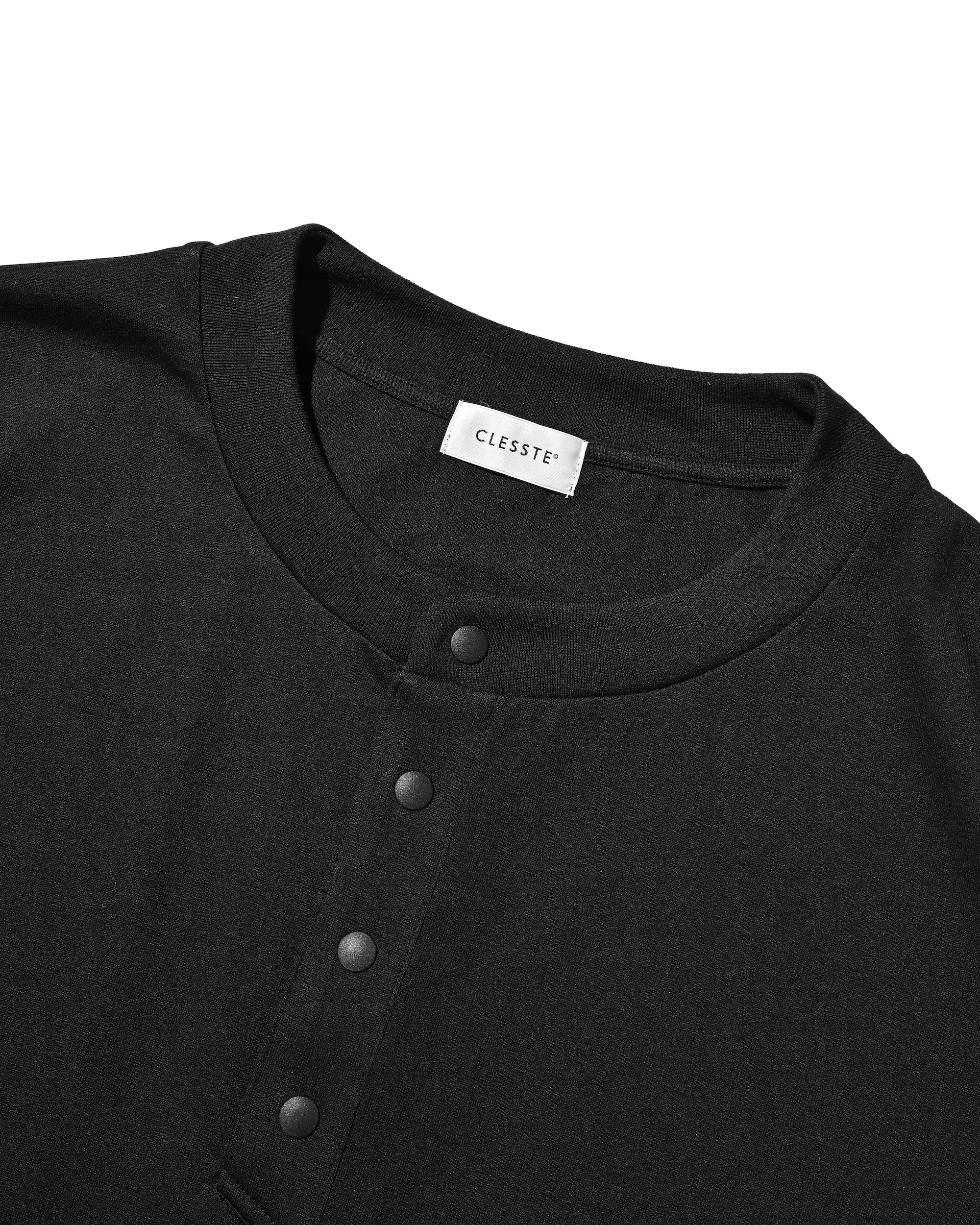 【8.26 WED 20:00- IN STOCK】“C” TECH HENLEY NECK S/S T-SHIRT WITH DRAWSTRINGS (BLACK)