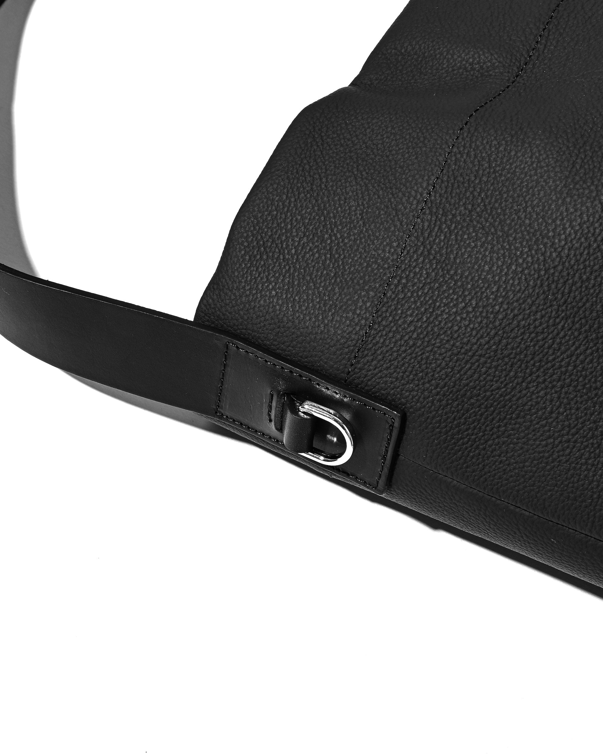 【8.8 SAT 20:00- IN STOCK】GRAIN LEATHER EDITOR’S BAG (BLACK)