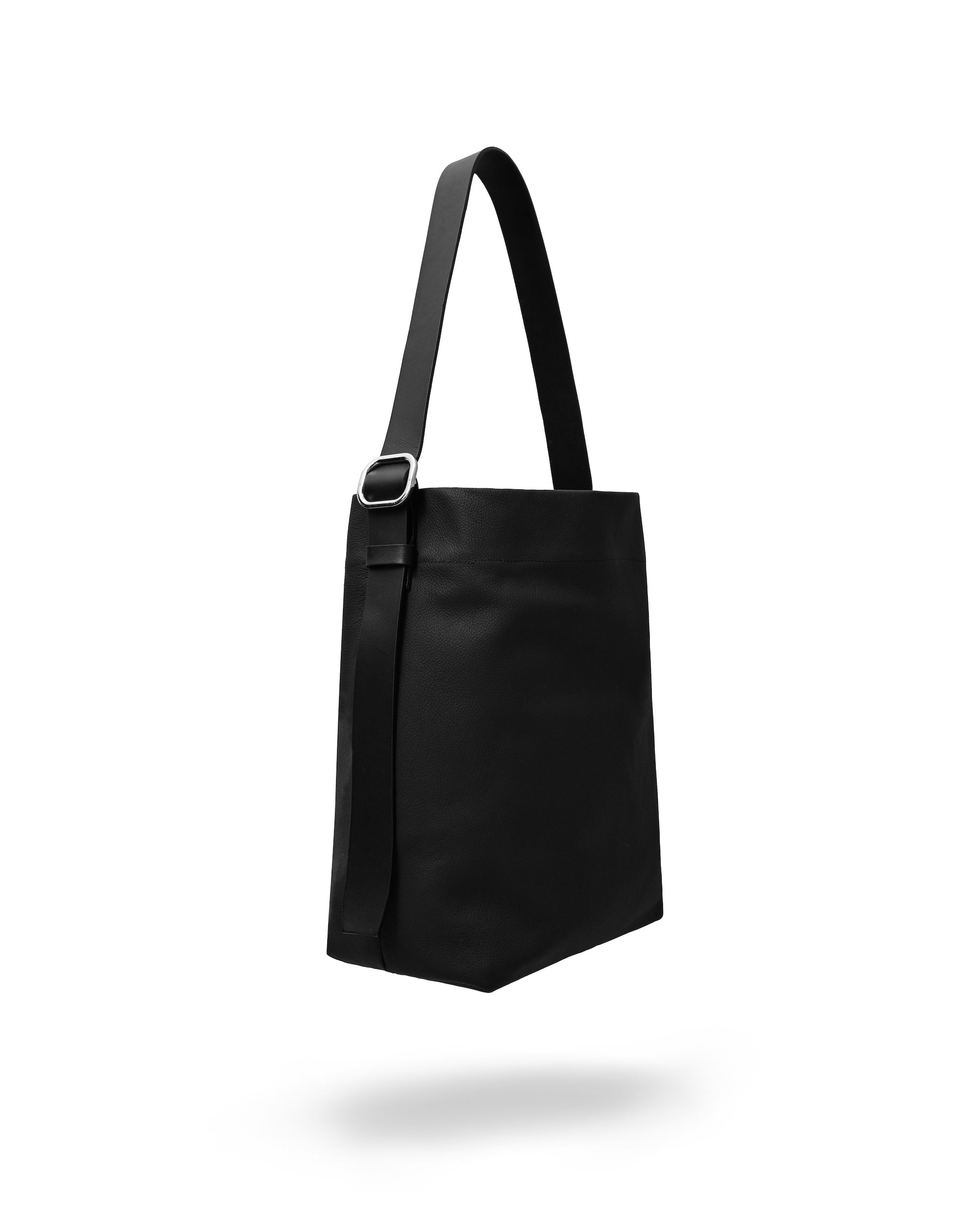 【8.8 SAT 20:00- IN STOCK】GRAIN LEATHER EDITOR’S BAG (BLACK)