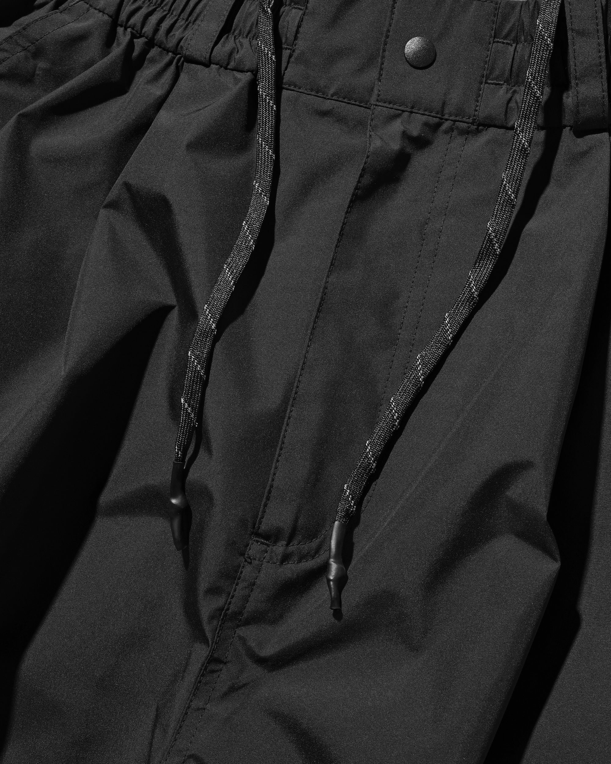 +phenix WINDSTOPPER® by GORE-TEX LABS CITY MEGA POCKET BALLOON CARGO PANTS (BLACK)