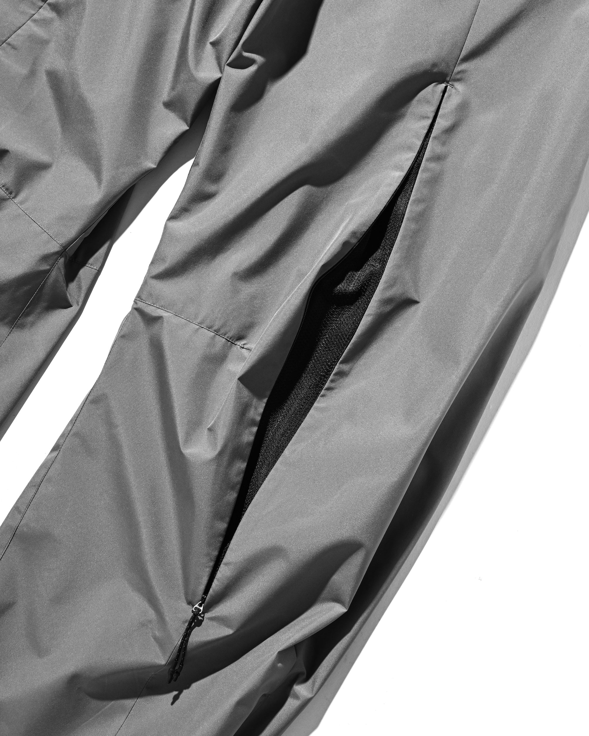 【1.31 SAT 20:00- IN STOCK】+phenix WINDSTOPPER® by GORE-TEX LABS CITY BARREL LEG PANTS (CHARCOAL GRAY)