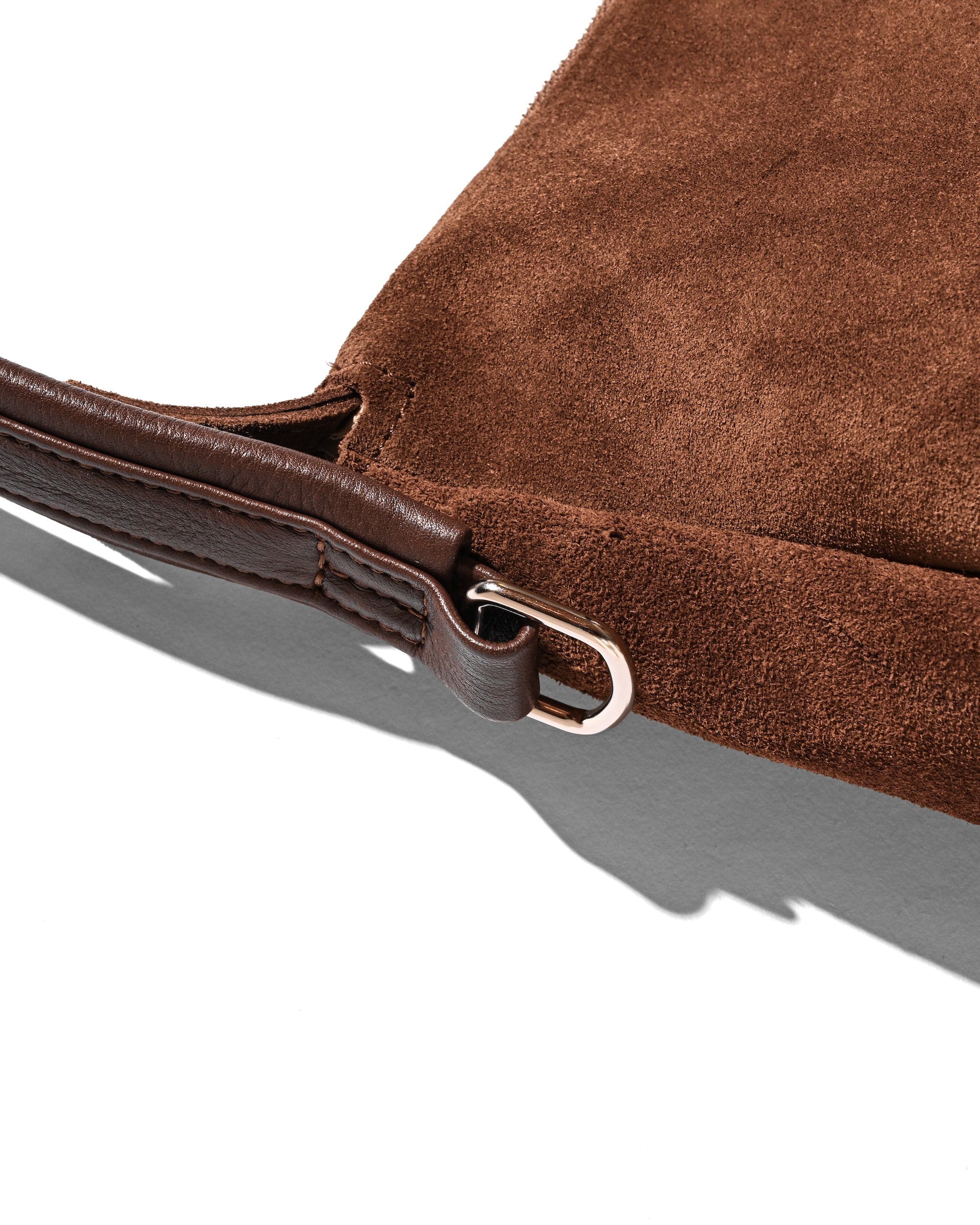【1.7 WED 20:00- IN STOCK】SUEDE NOMAD BAG (BROWN)